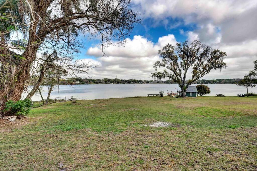 Luxurious 4 bedroom lake house 3min from Universal