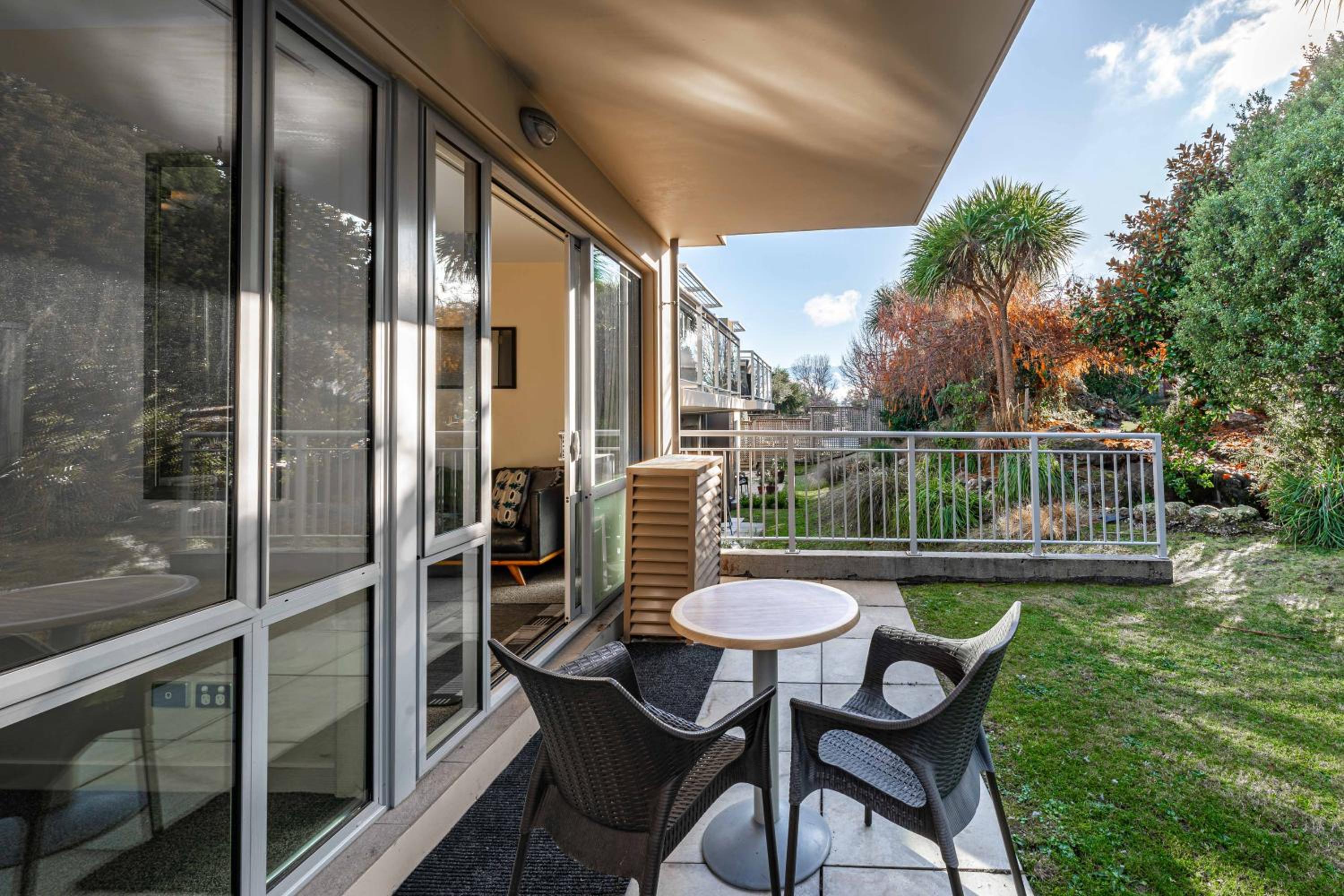 Central Luxury Apartment 108