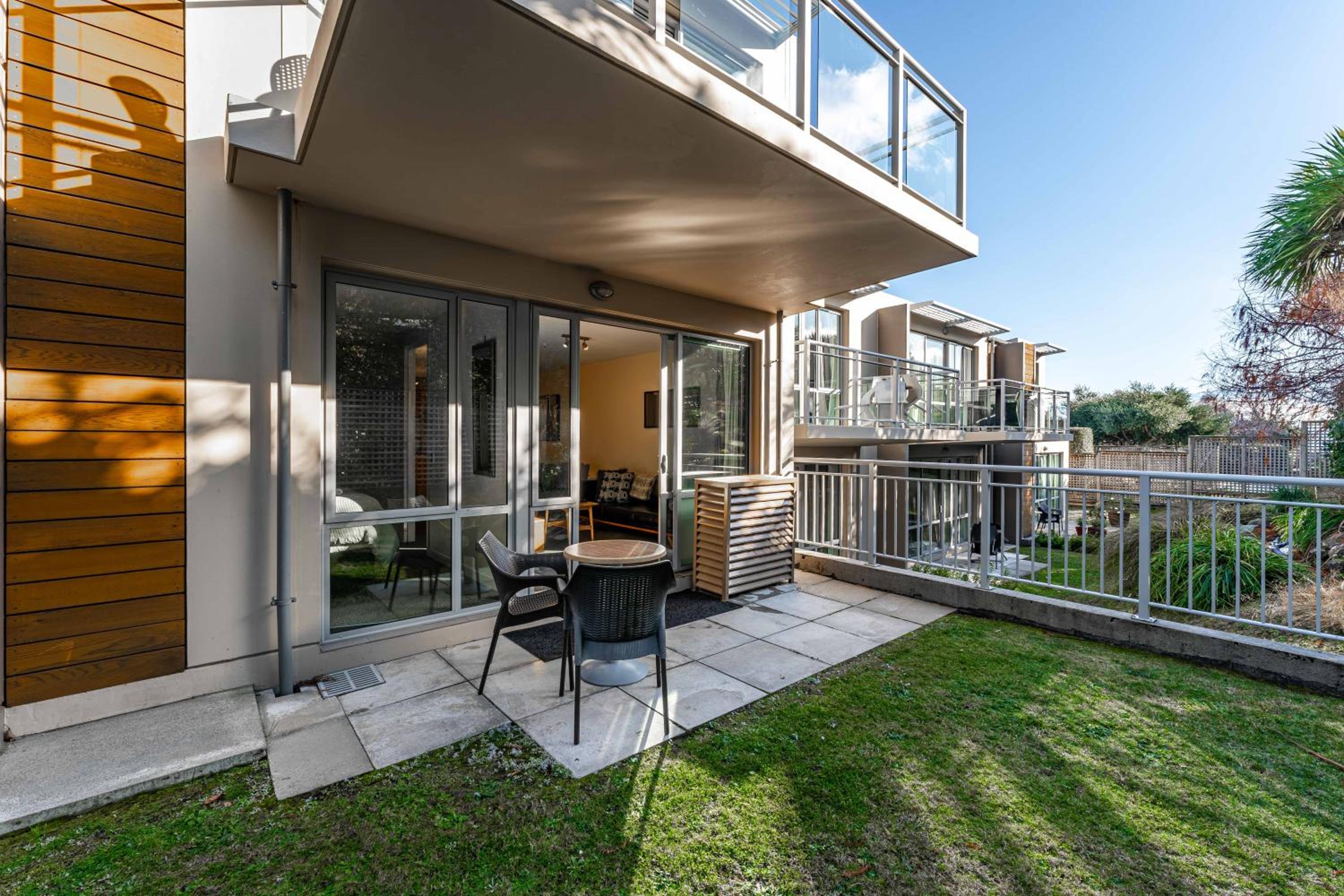 Central Luxury Apartment 108
