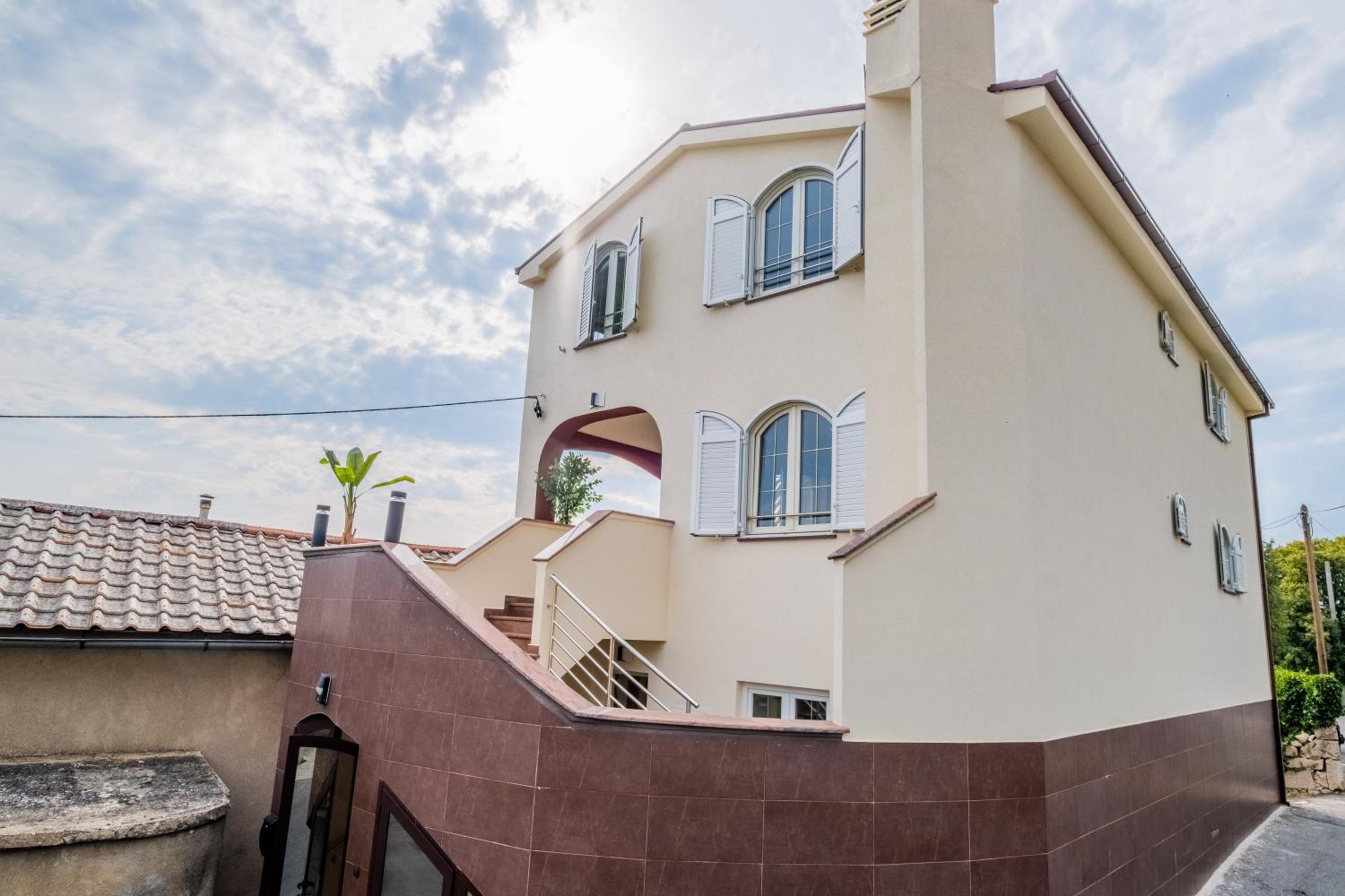 Apartments Laganini - main view
