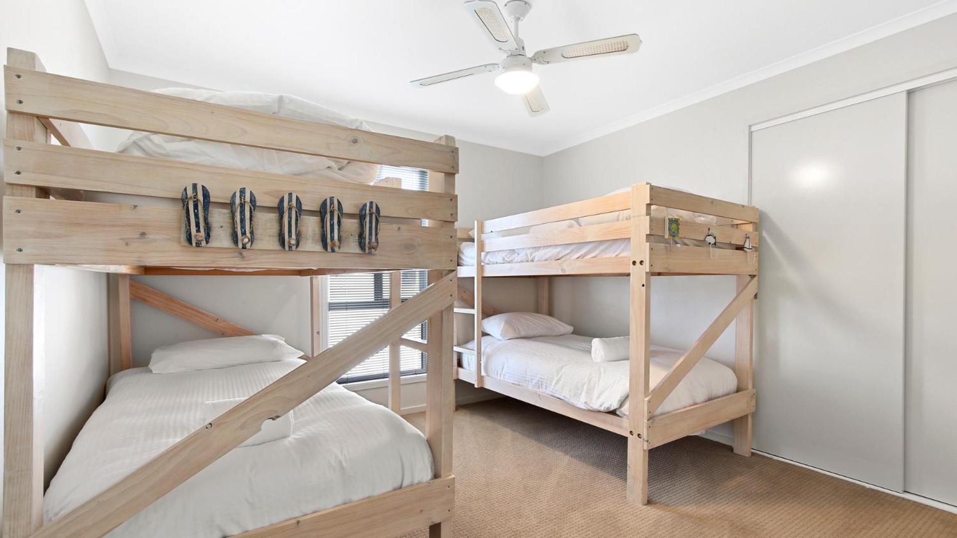 Shore Thing - Spacious Retreat for 15 Guests