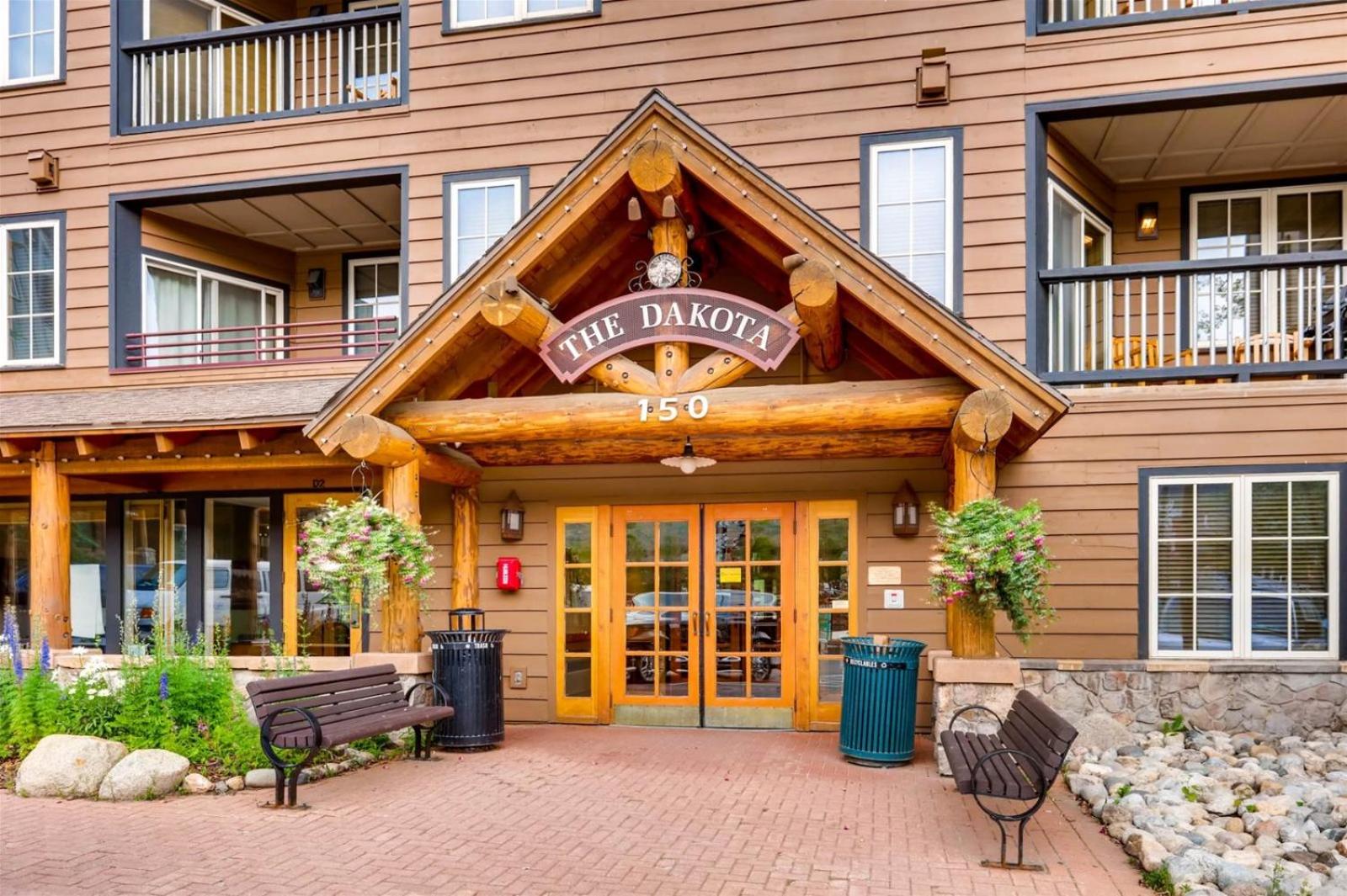 3 Bedroom Mountain Condo In River Run Village With Expansive Mountain Views And Walking Distance To Ski Slopes view 4