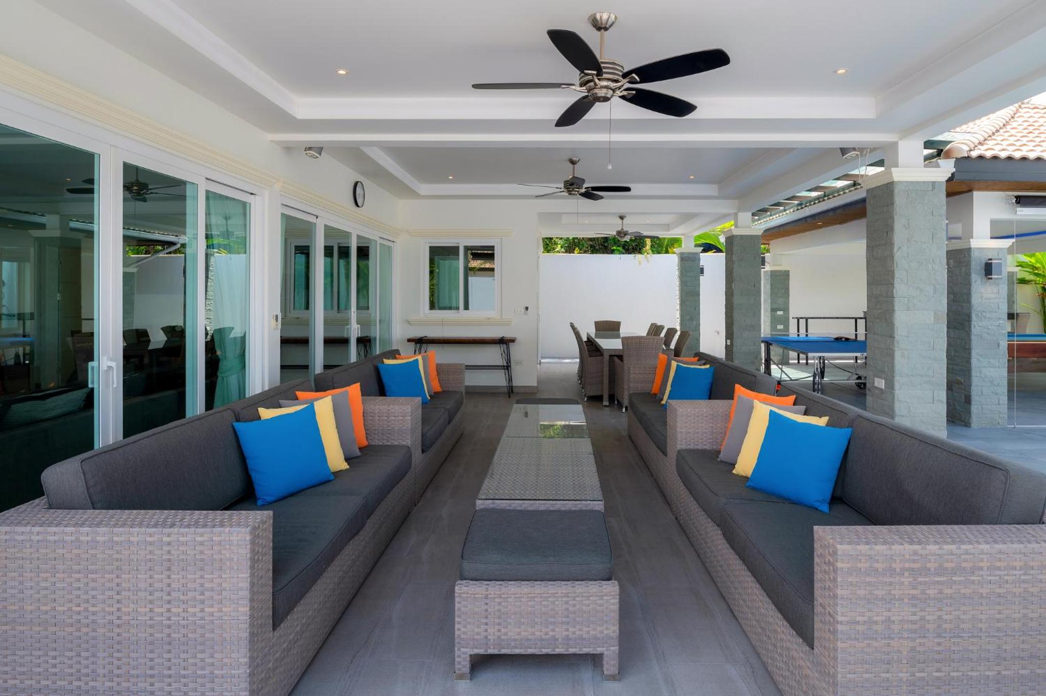lounge