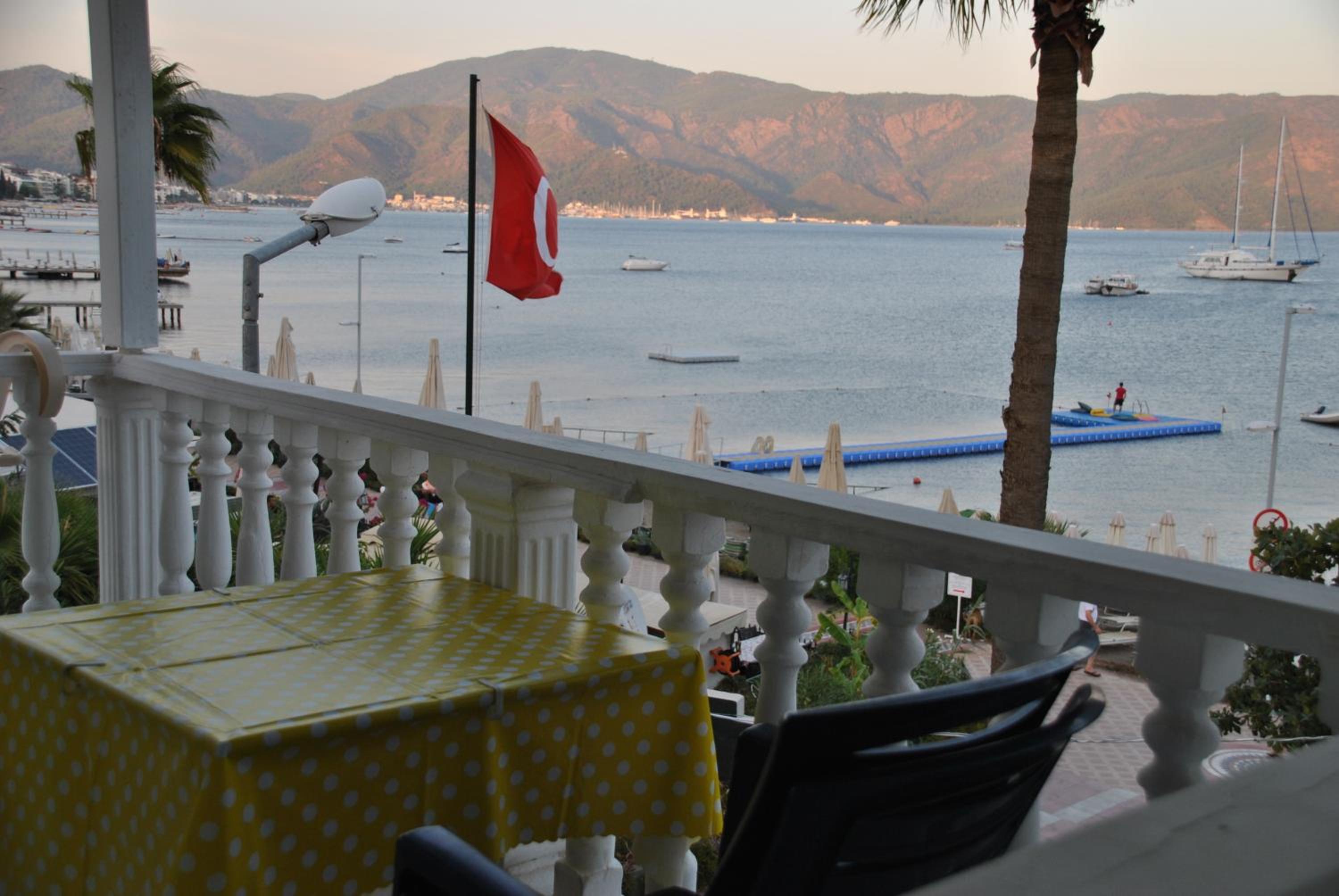 Uysal Motel Beach
