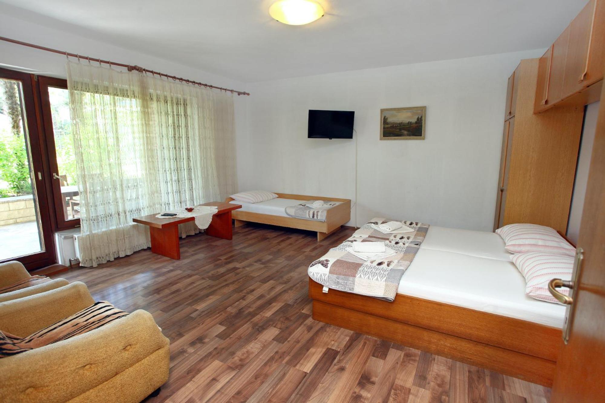Apartment - Stylish Retreat in Portoroz view 5