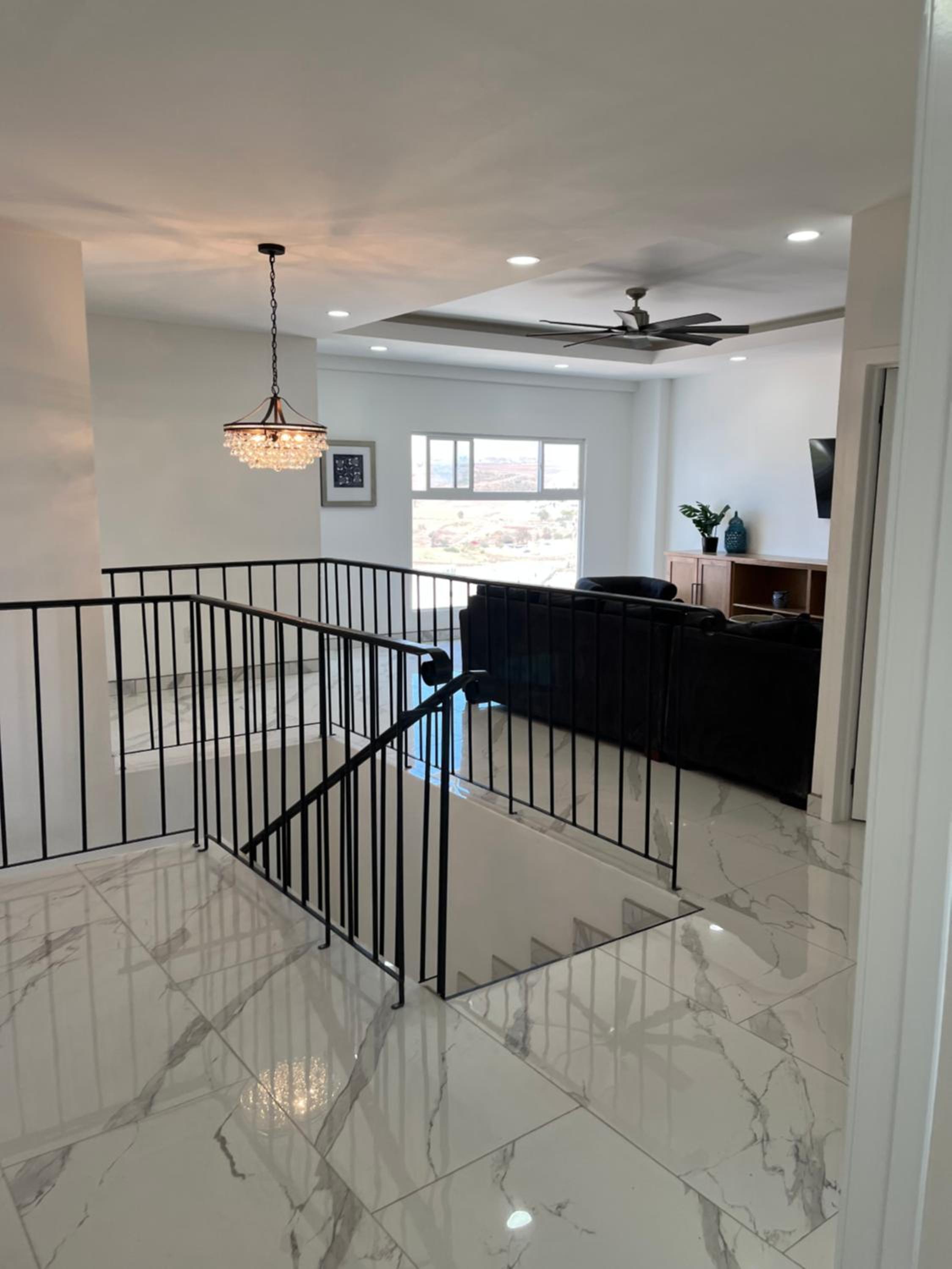 Beachfront 4 BR Penthouse - Pool Steps to Beach & Mins to Downtown view 2