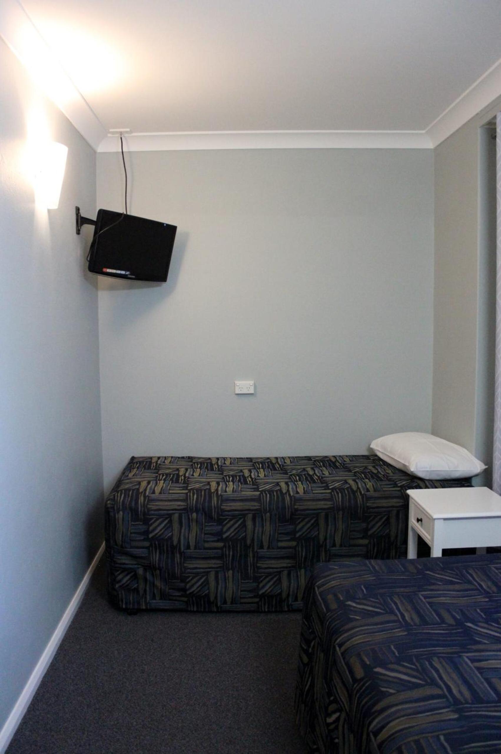 Photo 8