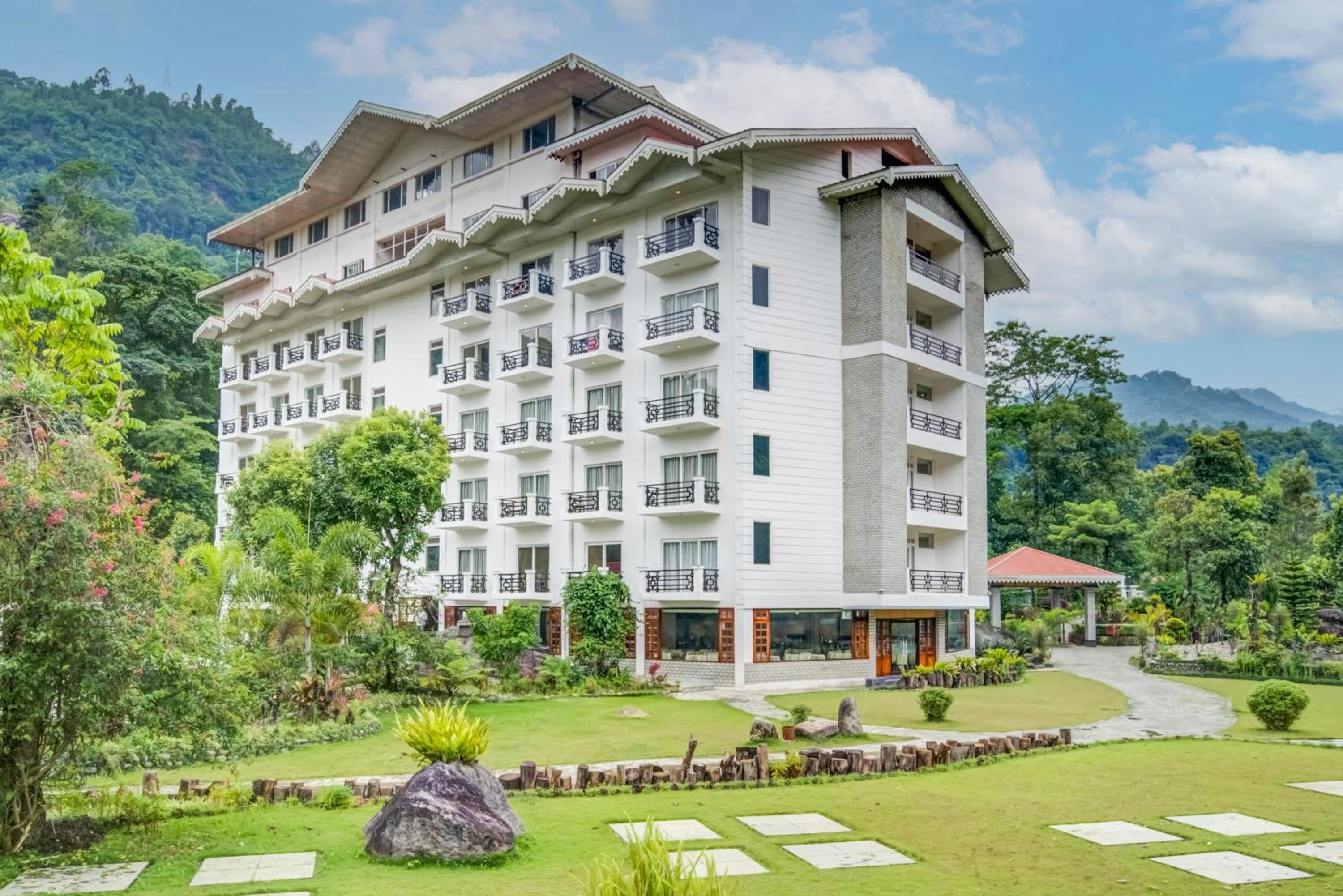 Club Mahindra Le Vintuna, Gangtok view 2