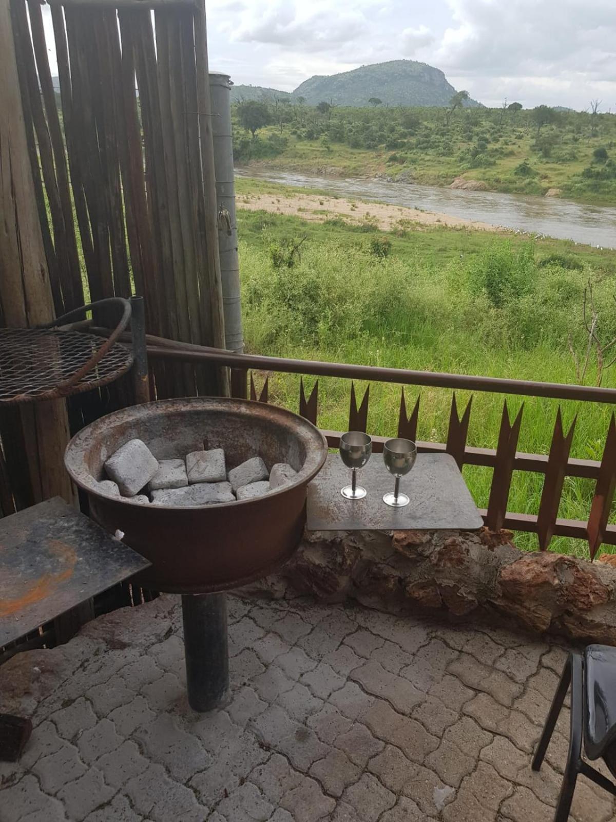 Croc Lapa Chalet view 3