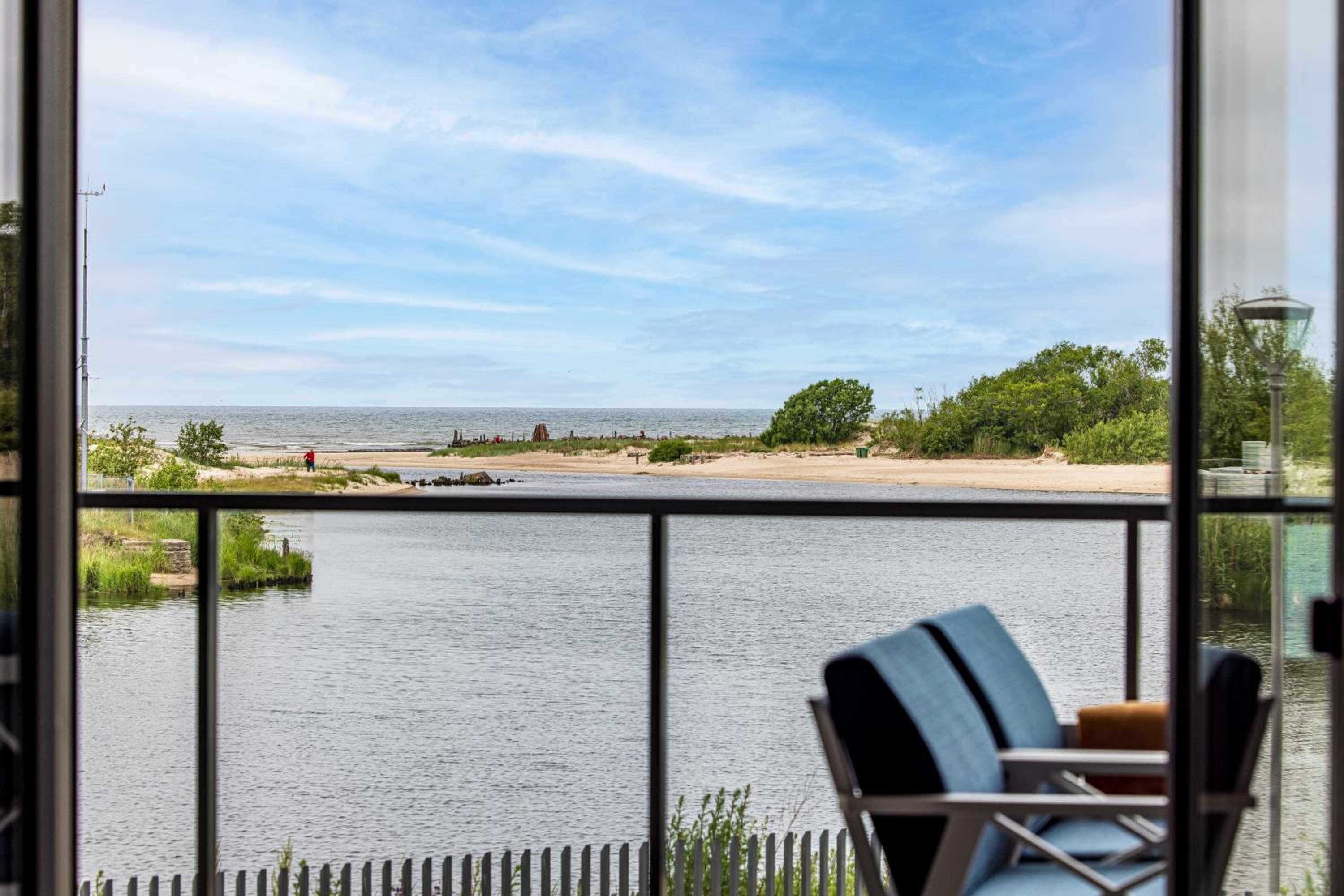 SELLING SUNSET, 2BD SEA VIEW Apt, By Cohost view 2
