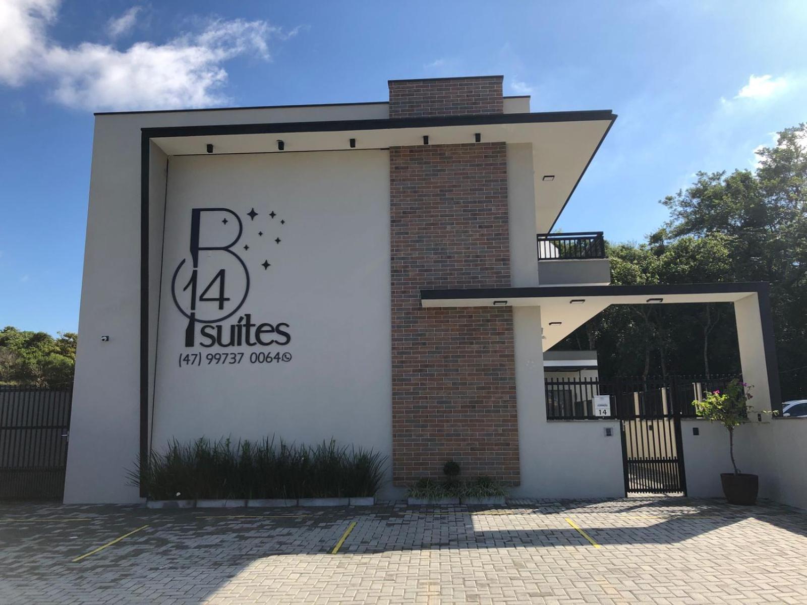 B14 Suítes