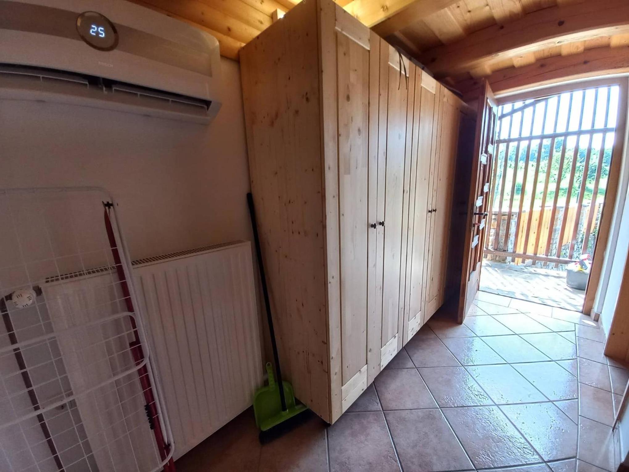 Vineyard Cottage Maleric with Pool Access