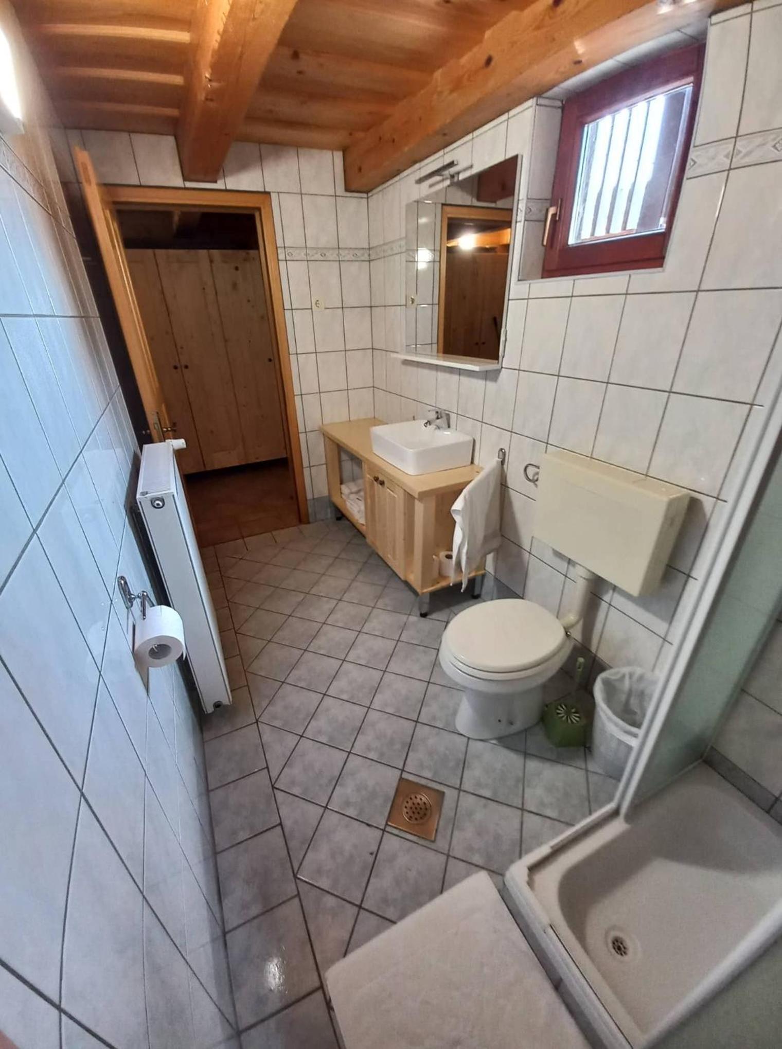 Vineyard Cottage Maleric with Pool Access