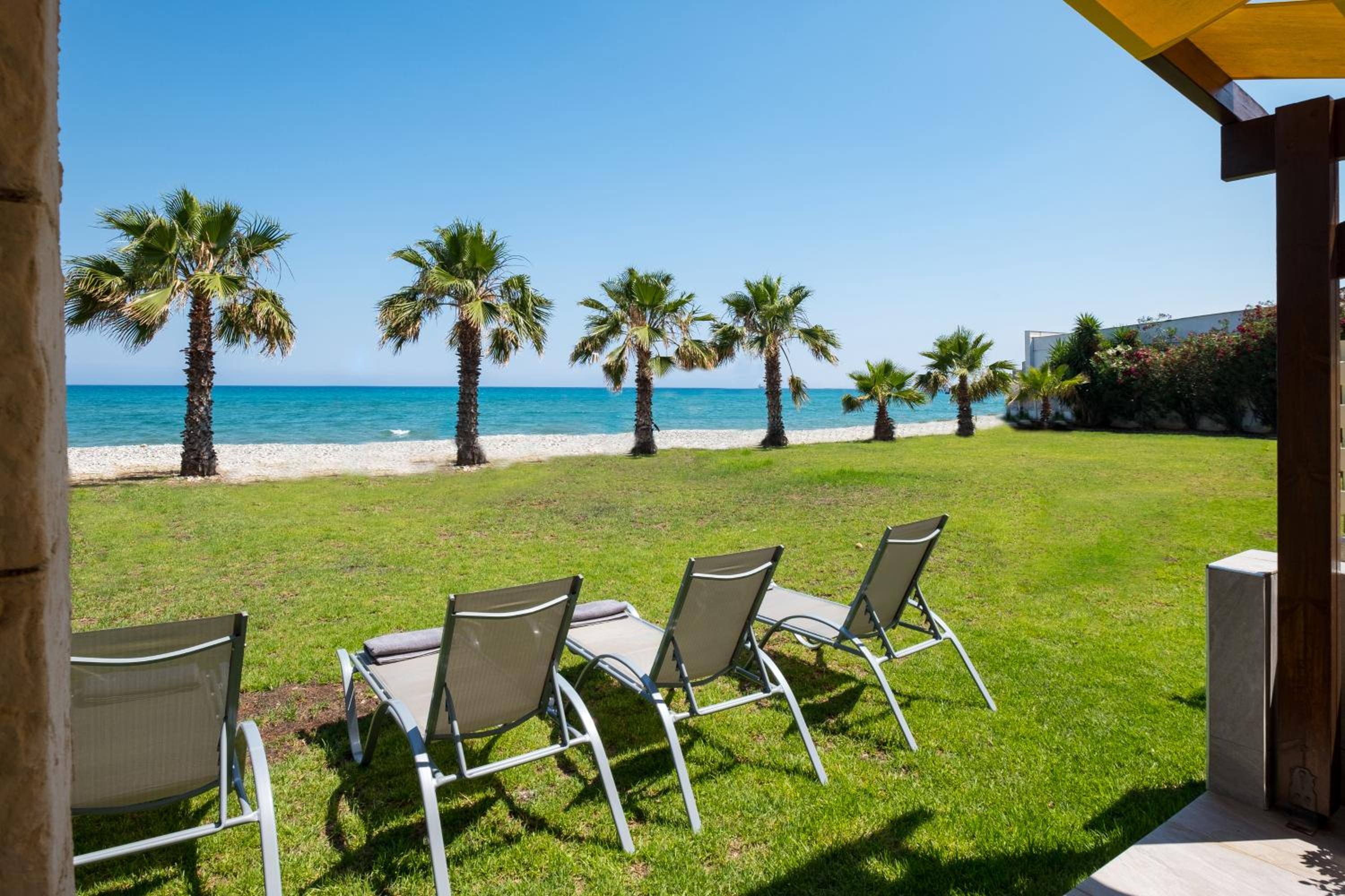 Oceanview Apartment view 4