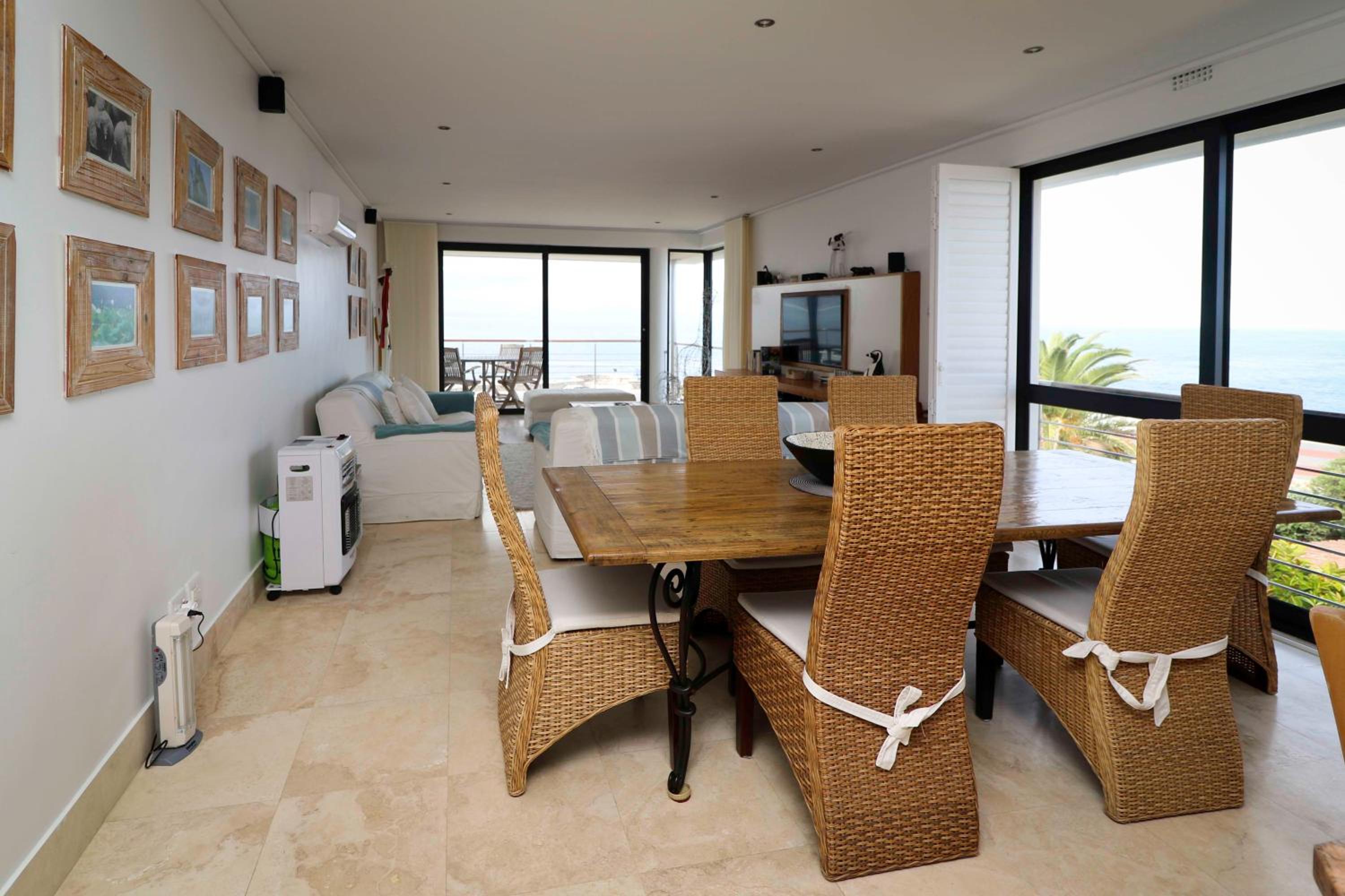 Hermanus Seaview Apartment view 5