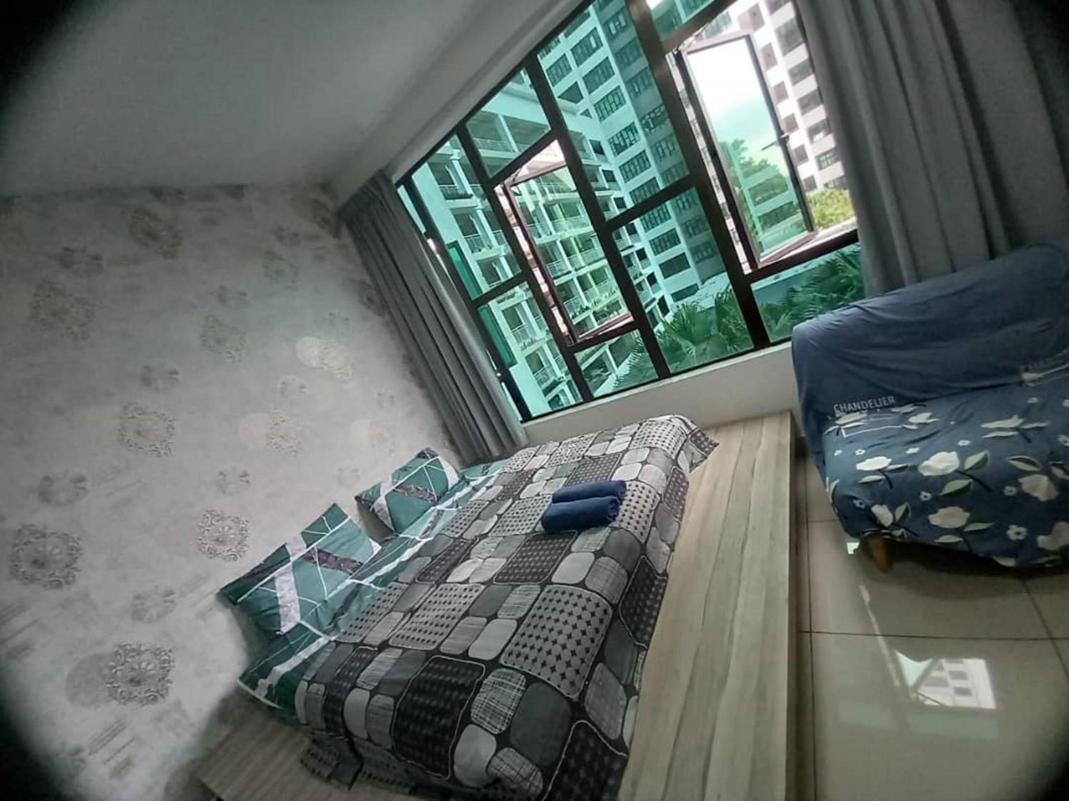 02-AUSTIN REGENCY HOMESTAY for 2pax Pool View