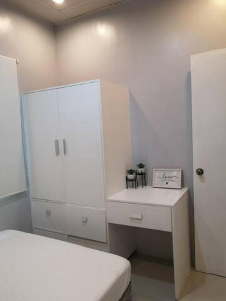 MC residence 5 w/ Netflix,100Mbps Wifi, hot shower view 3