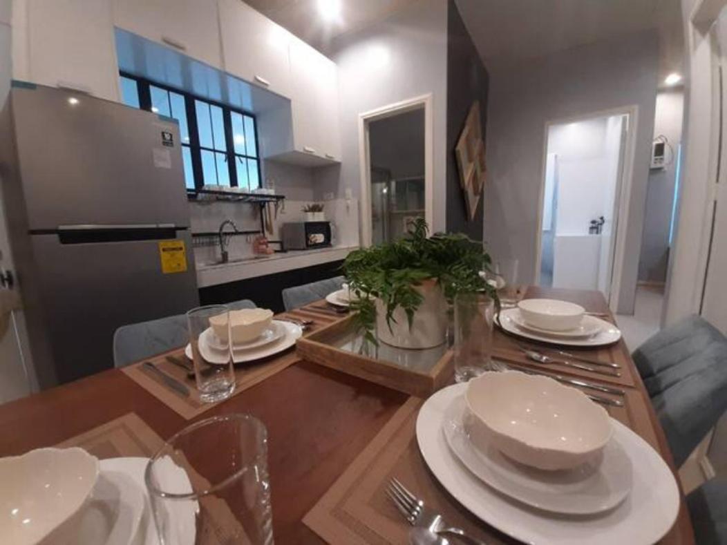 MC residence 5 w/ Netflix,100Mbps Wifi, hot shower view 4