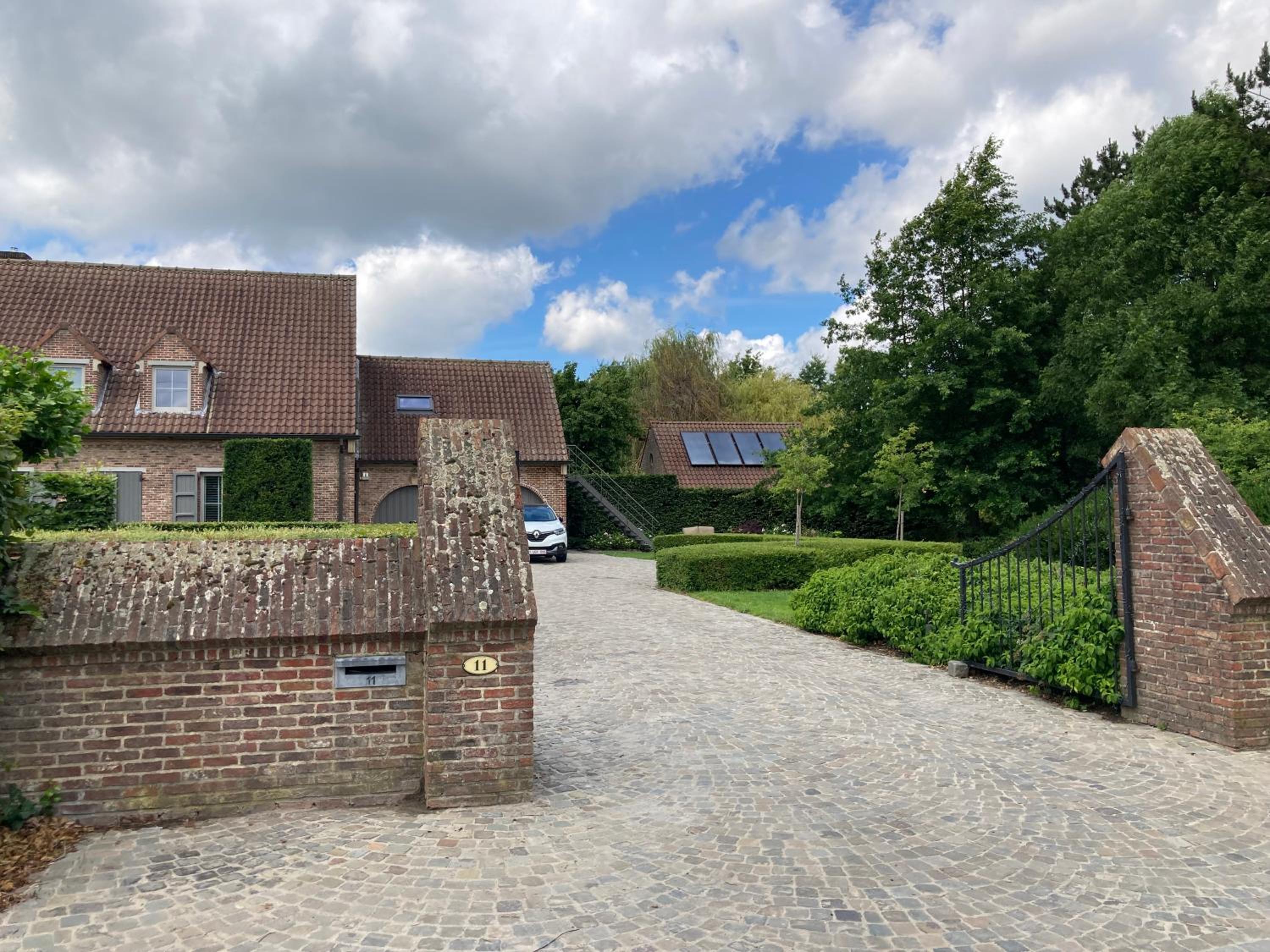 Rustig appartement in het groen met terras