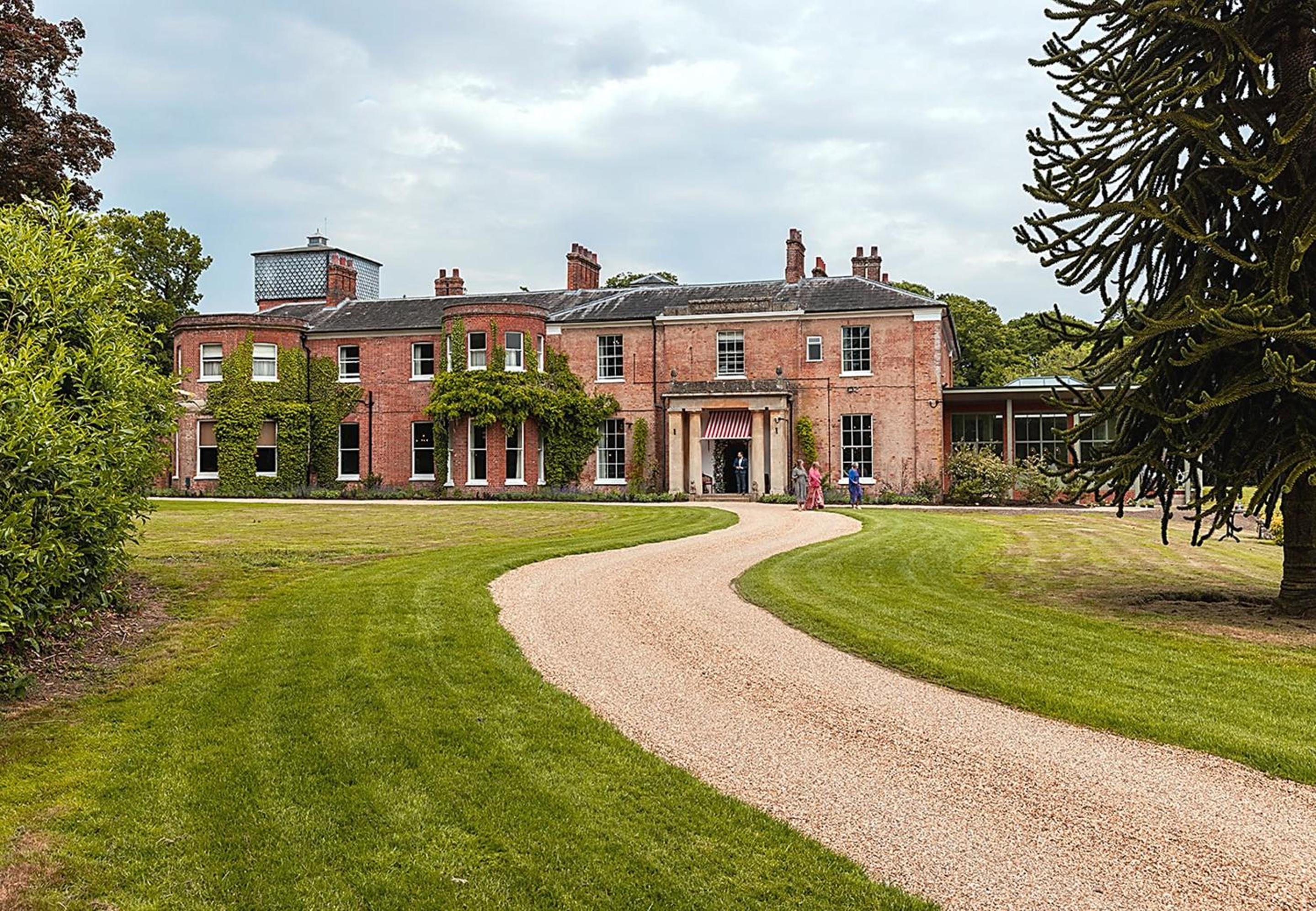 Newbury Vacations - The Retreat, Elcot Park - Property Image 1