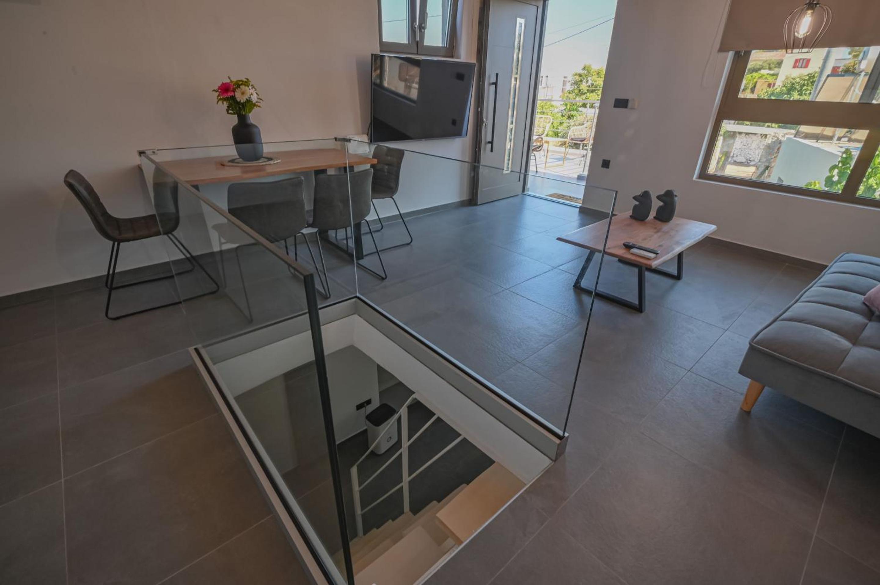 Villa Garifalia with Sauna & Hydromassage