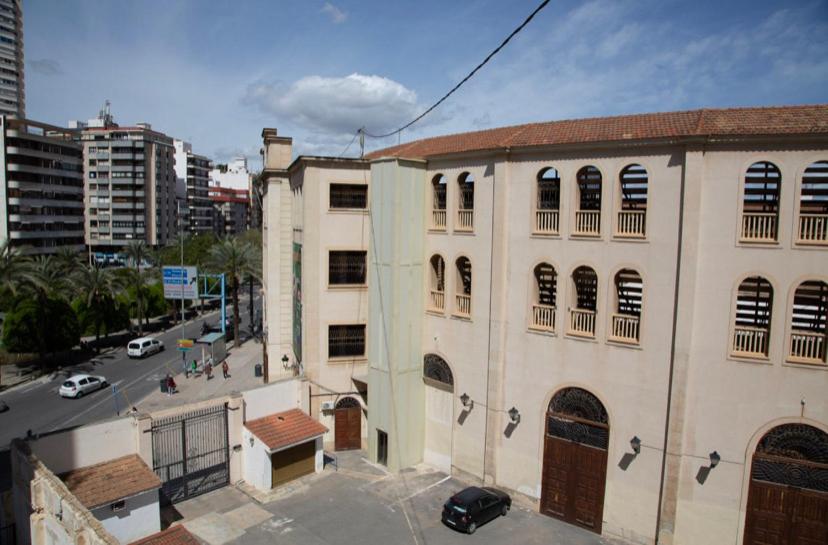 Reina Victoria La Plaza view 5