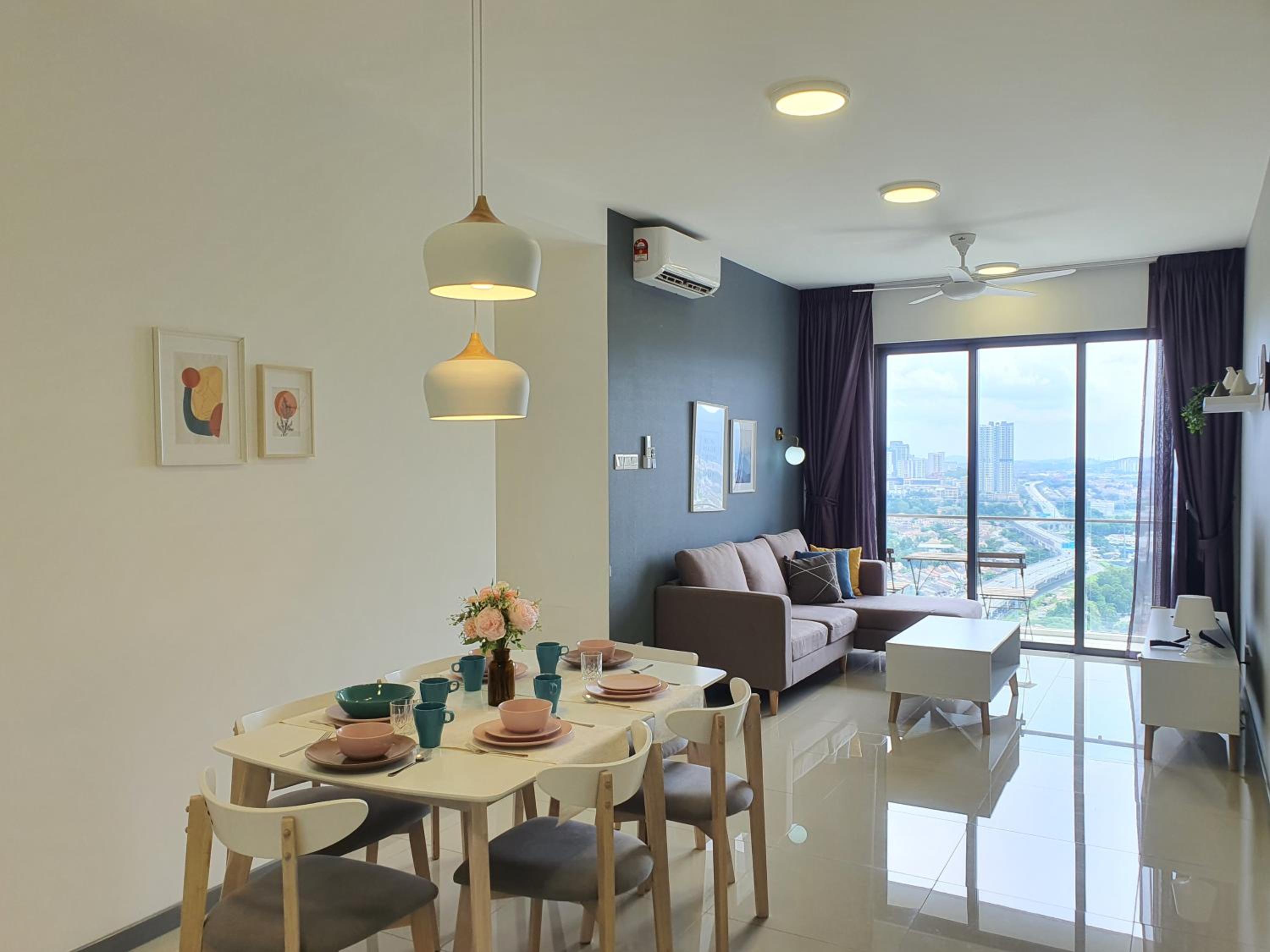 United Point Residence 6 pax Near Mont Kiara Desa Park Kepong
