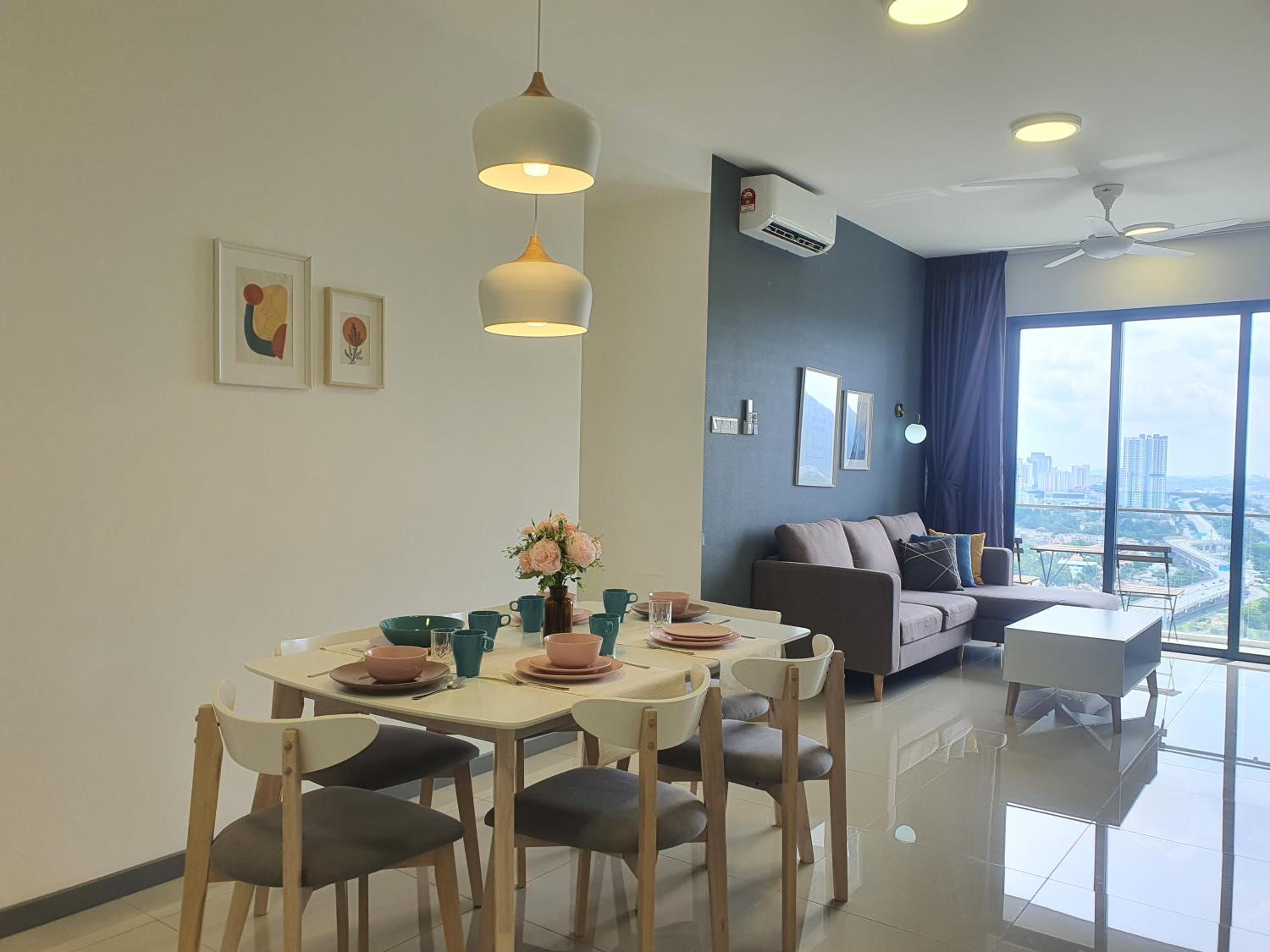 United Point Residence 6 pax Near Mont Kiara Desa Park Kepong