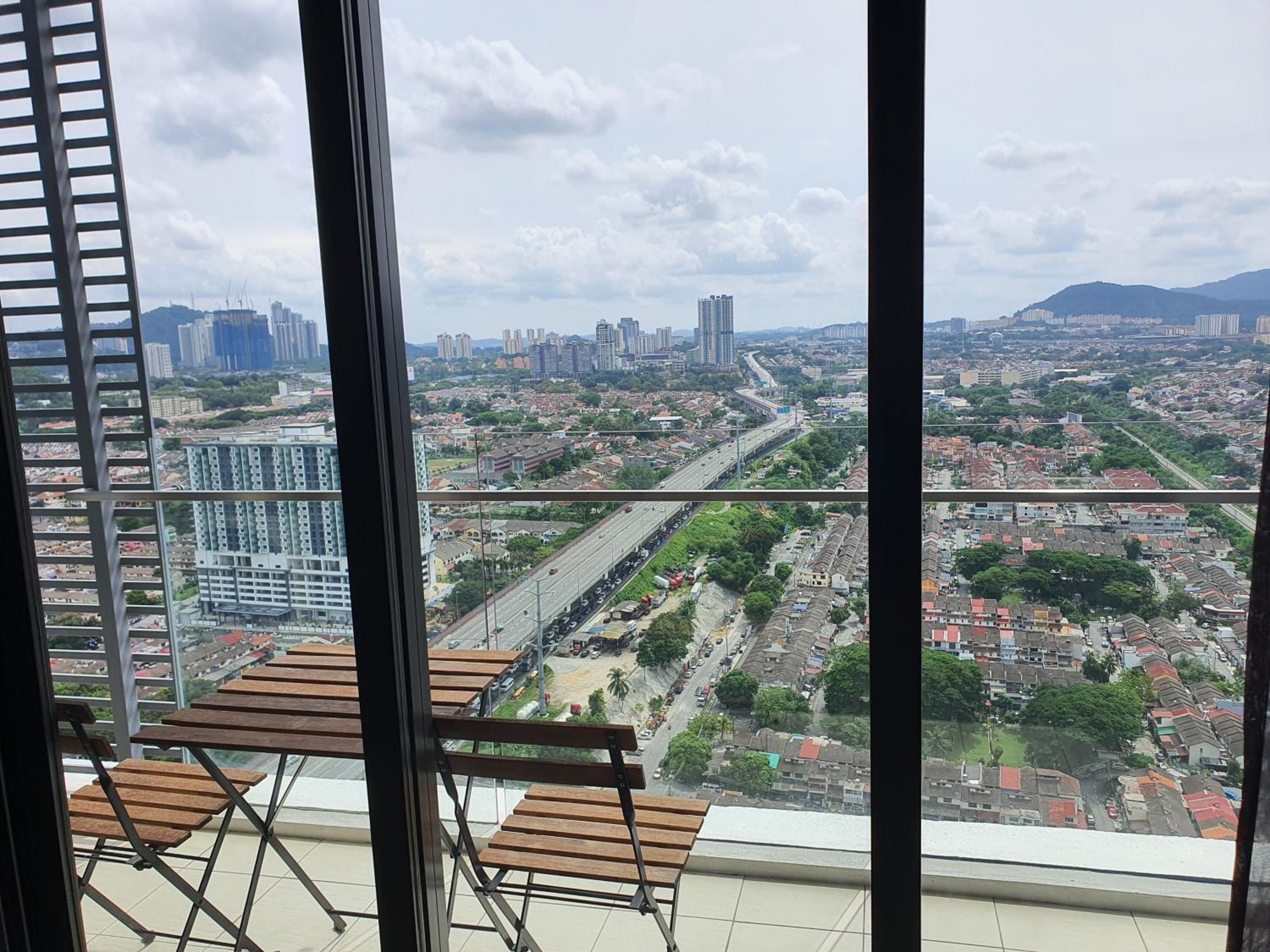 United Point Residence 6 pax Near Mont Kiara Desa Park Kepong