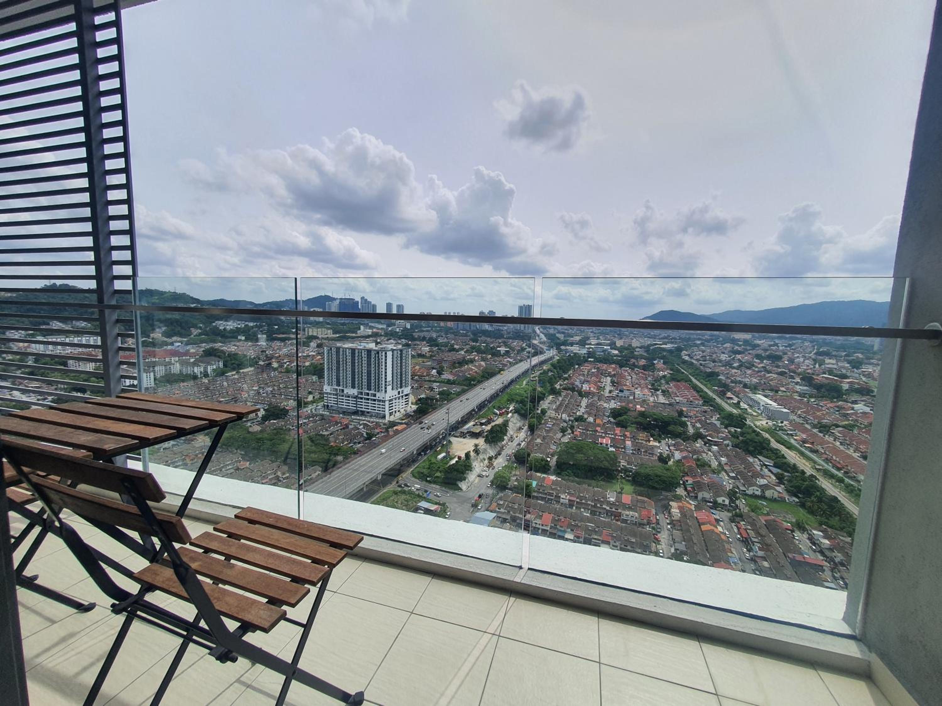 United Point Residence 6 pax Near Mont Kiara Desa Park Kepong
