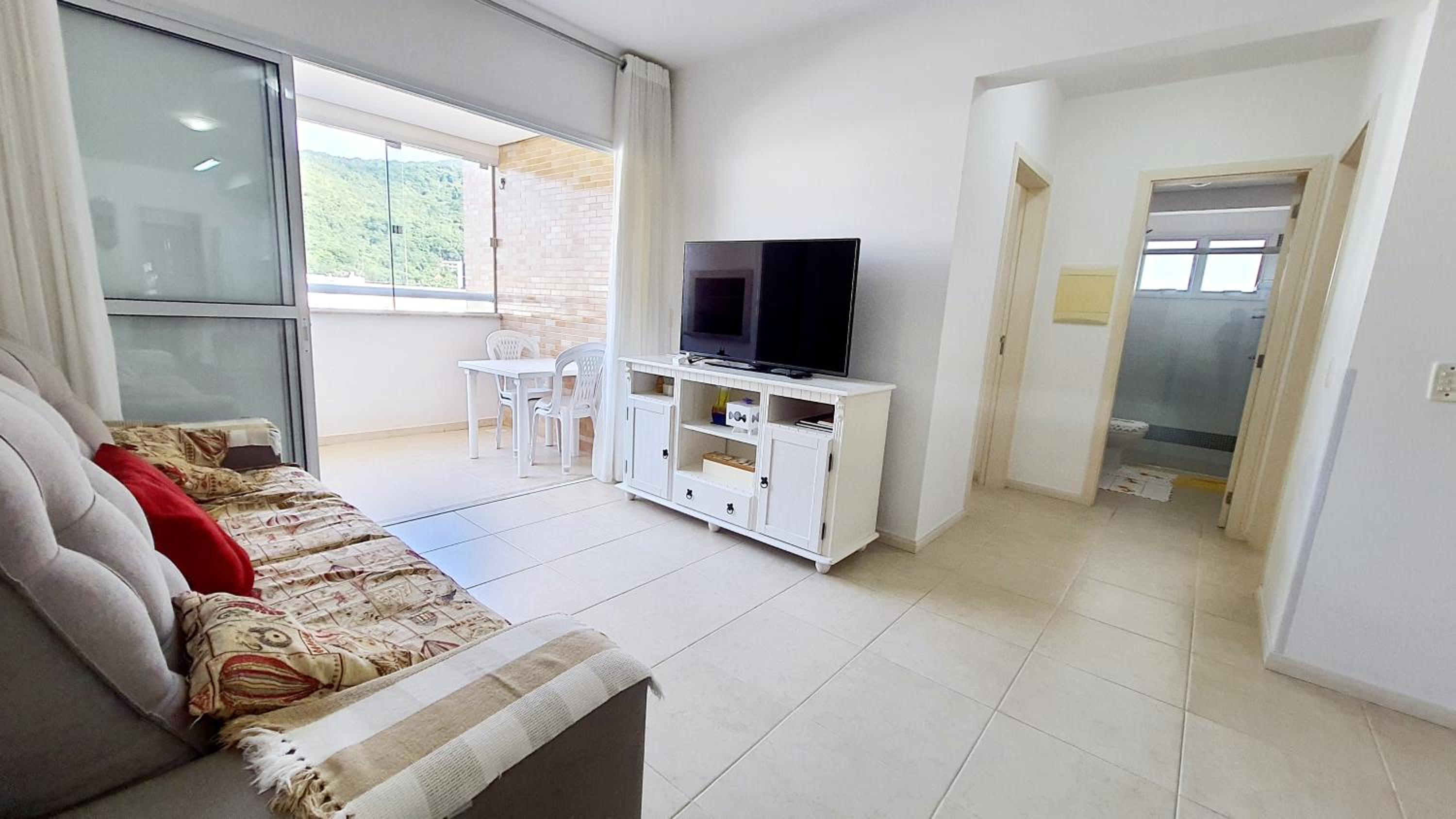 Residencial Larissa - Apartamento aconchegante na Praia de Palmas, a apenas 500 metros da praia. view 4