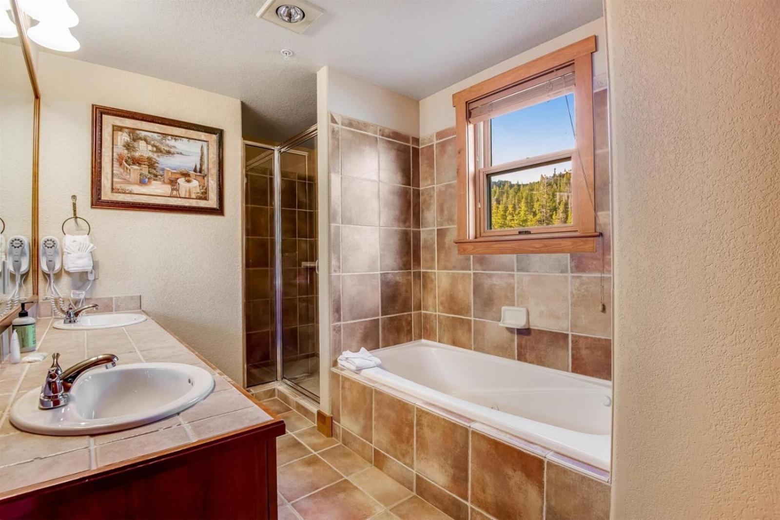 3 Bedroom Colorado Mountain Vacation Rental In River Run Village With Convenient Access To Ski Slopes
