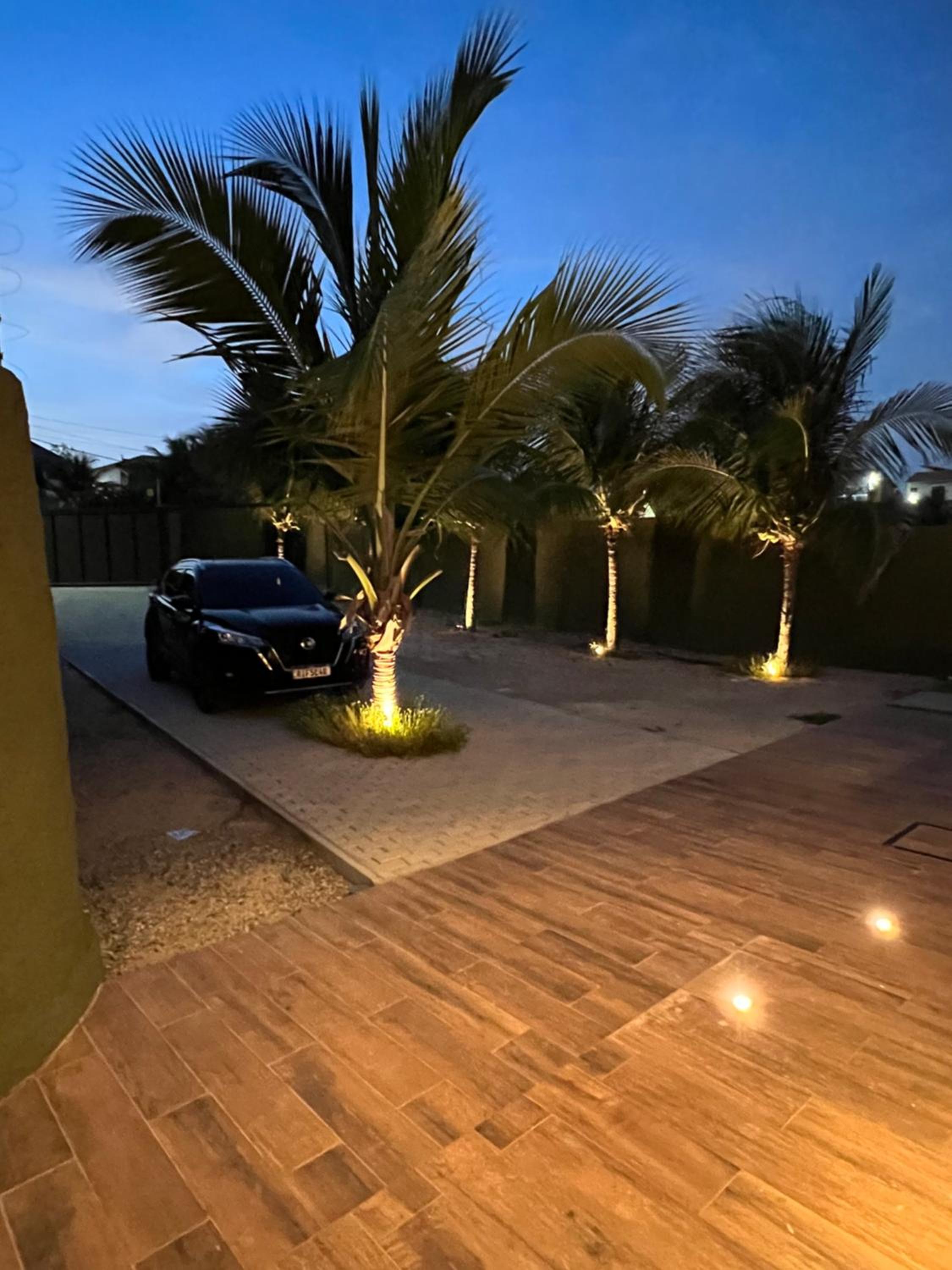 LUXURIOUS NEW HOUSE, UNFORGETABLE EXPERIENCE.