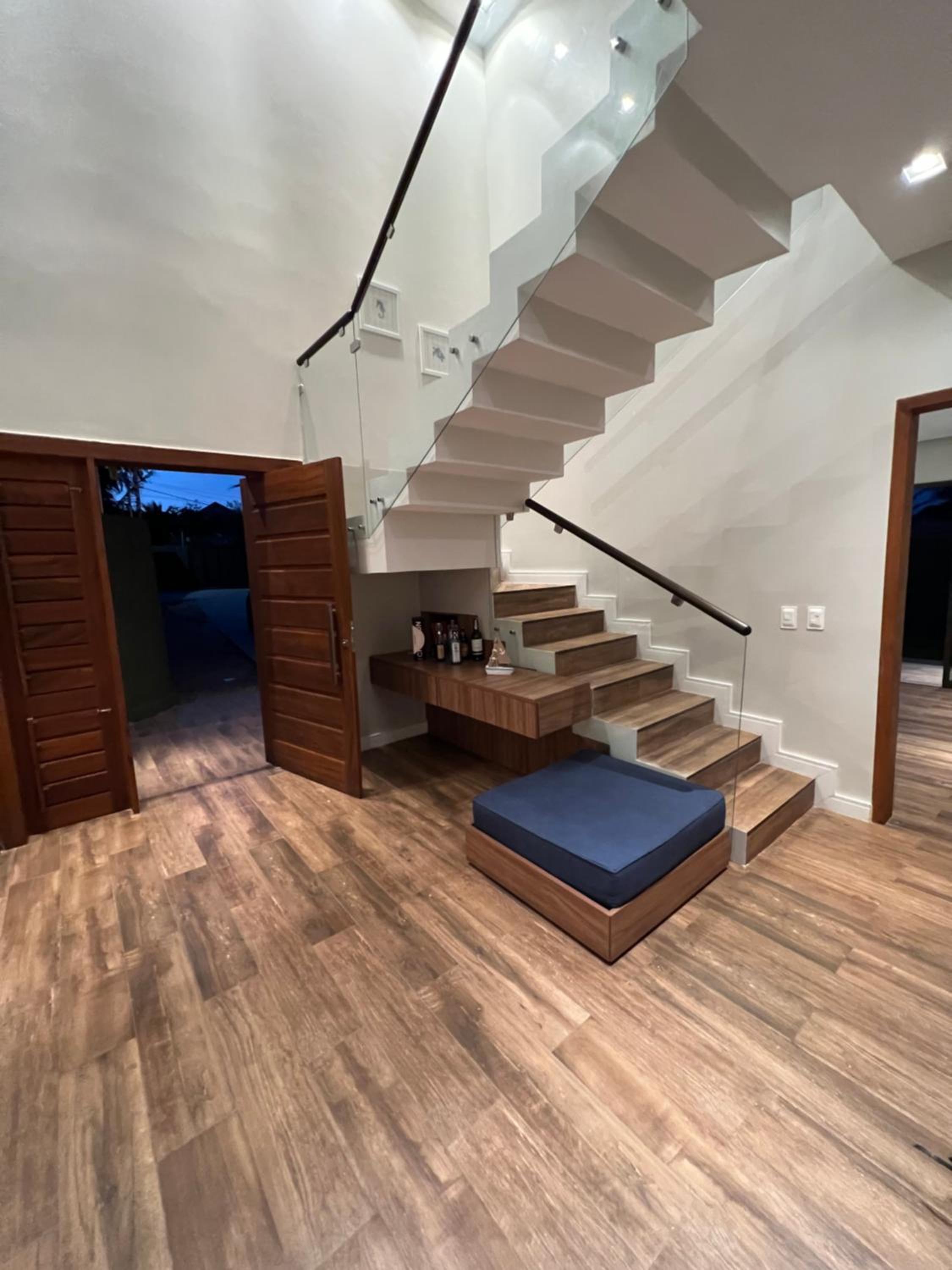 LUXURIOUS NEW HOUSE, UNFORGETABLE EXPERIENCE.