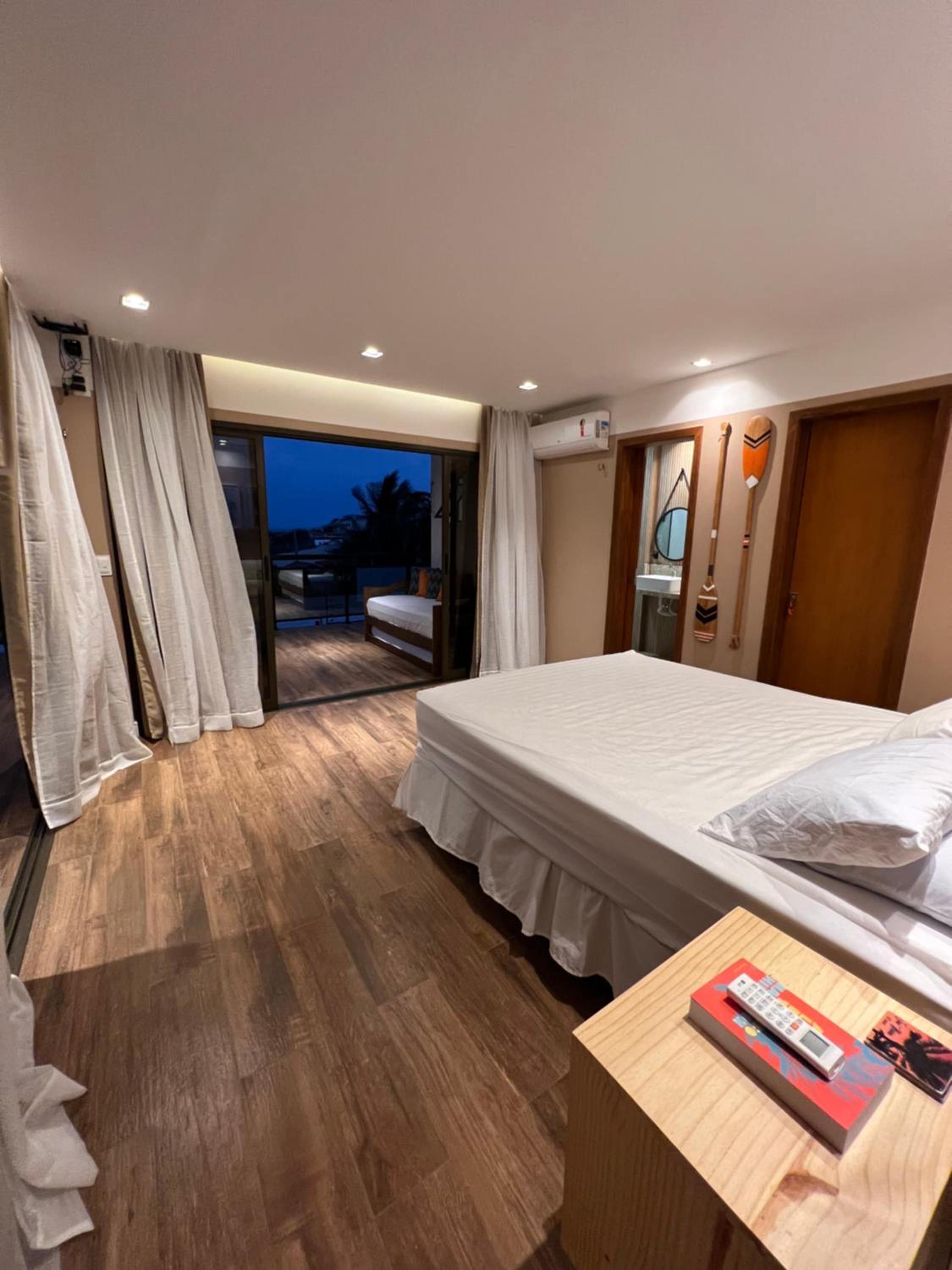 LUXURIOUS NEW HOUSE, UNFORGETABLE EXPERIENCE.
