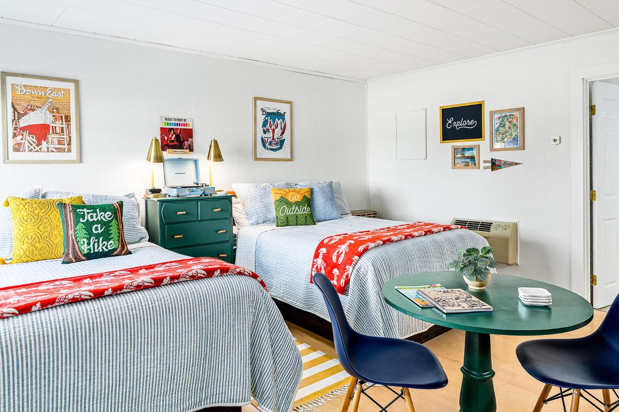 Seascape Motel & Cottages