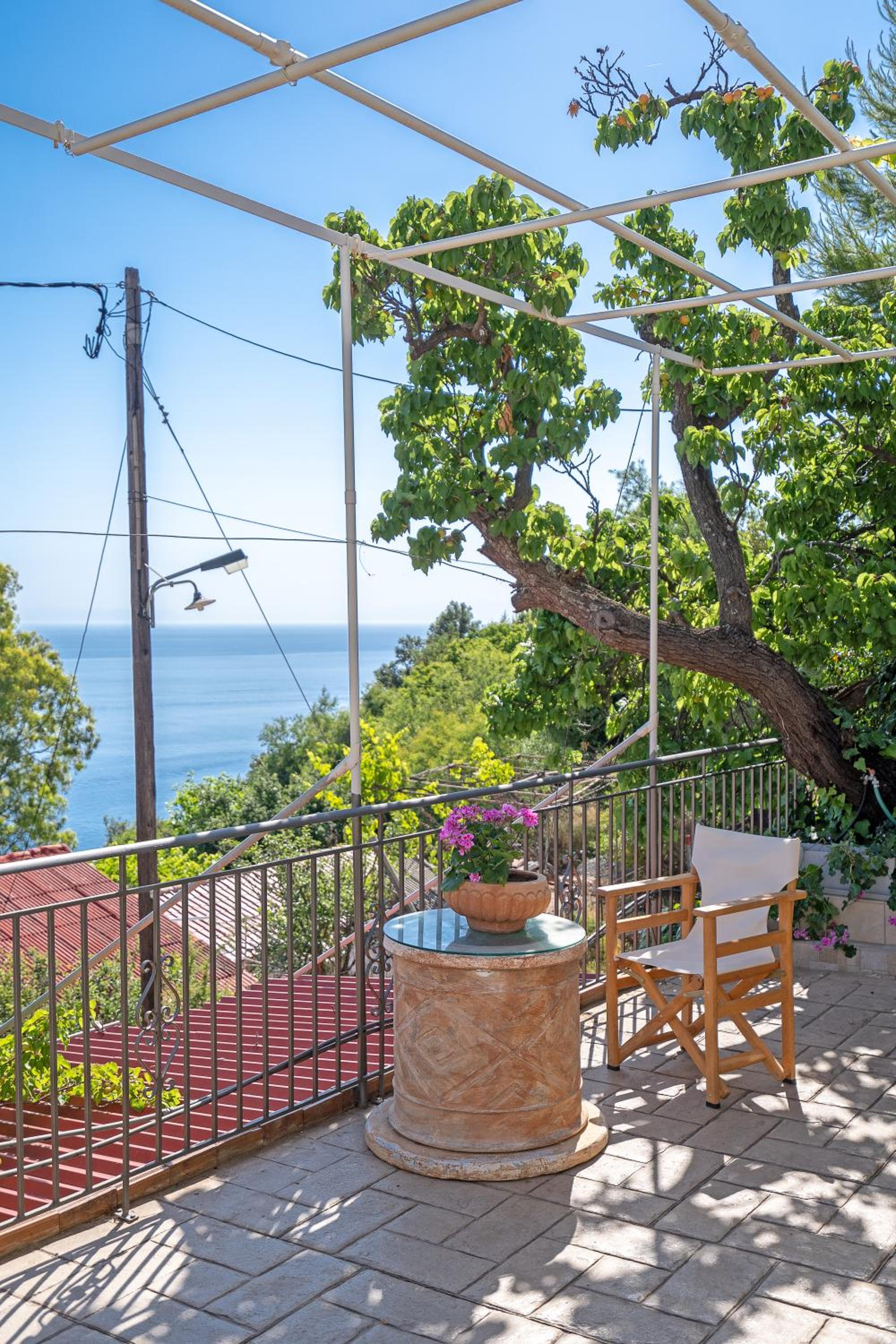 MARIOS VILLAS photo 4