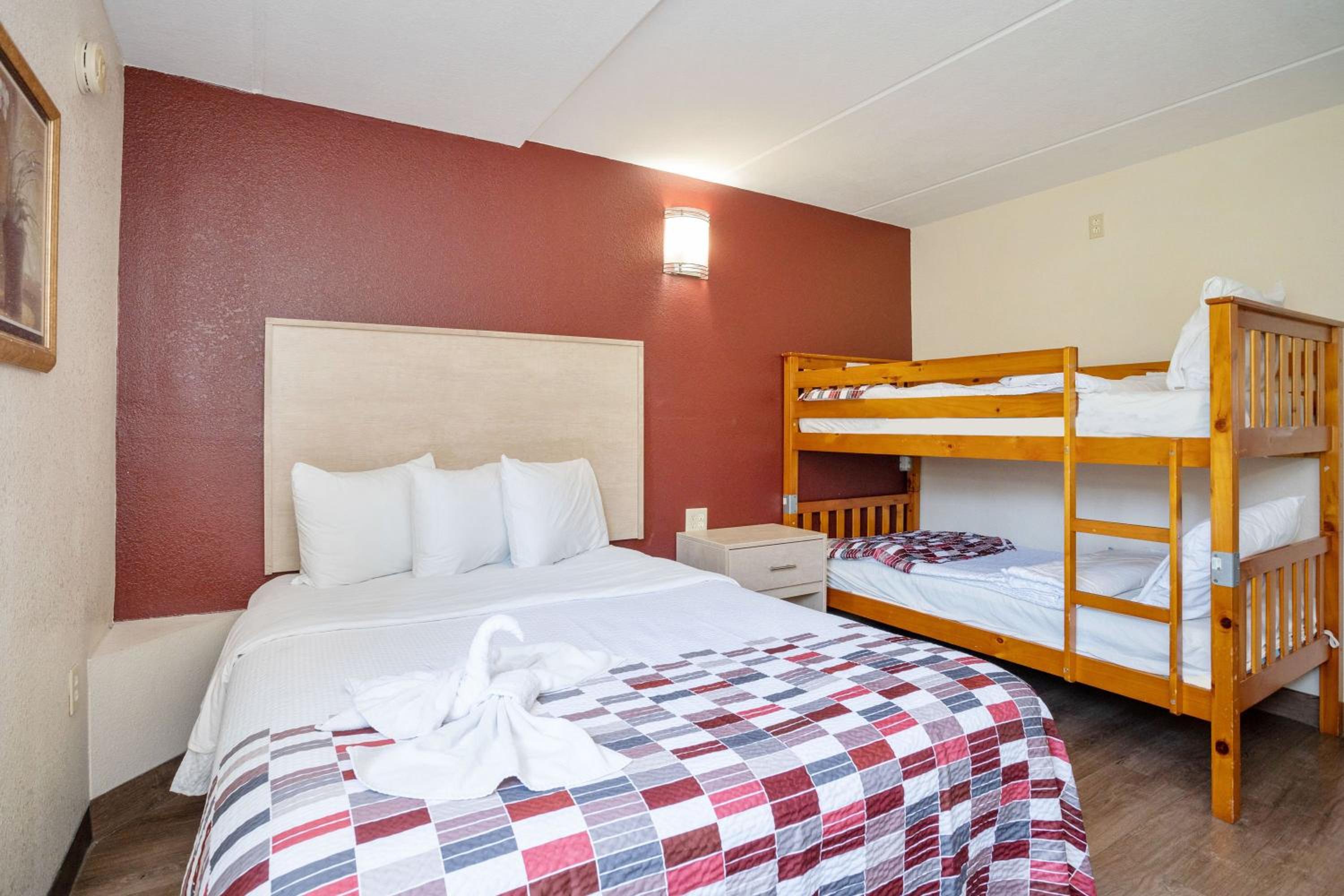 Red Roof Inn & Suites Pigeon Forge Parkway, 写真 34