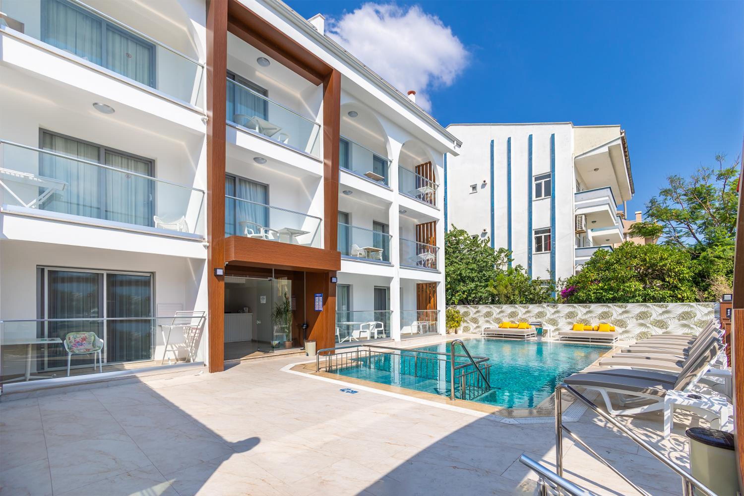 Princess Kinli Suites Hotel - Image 30