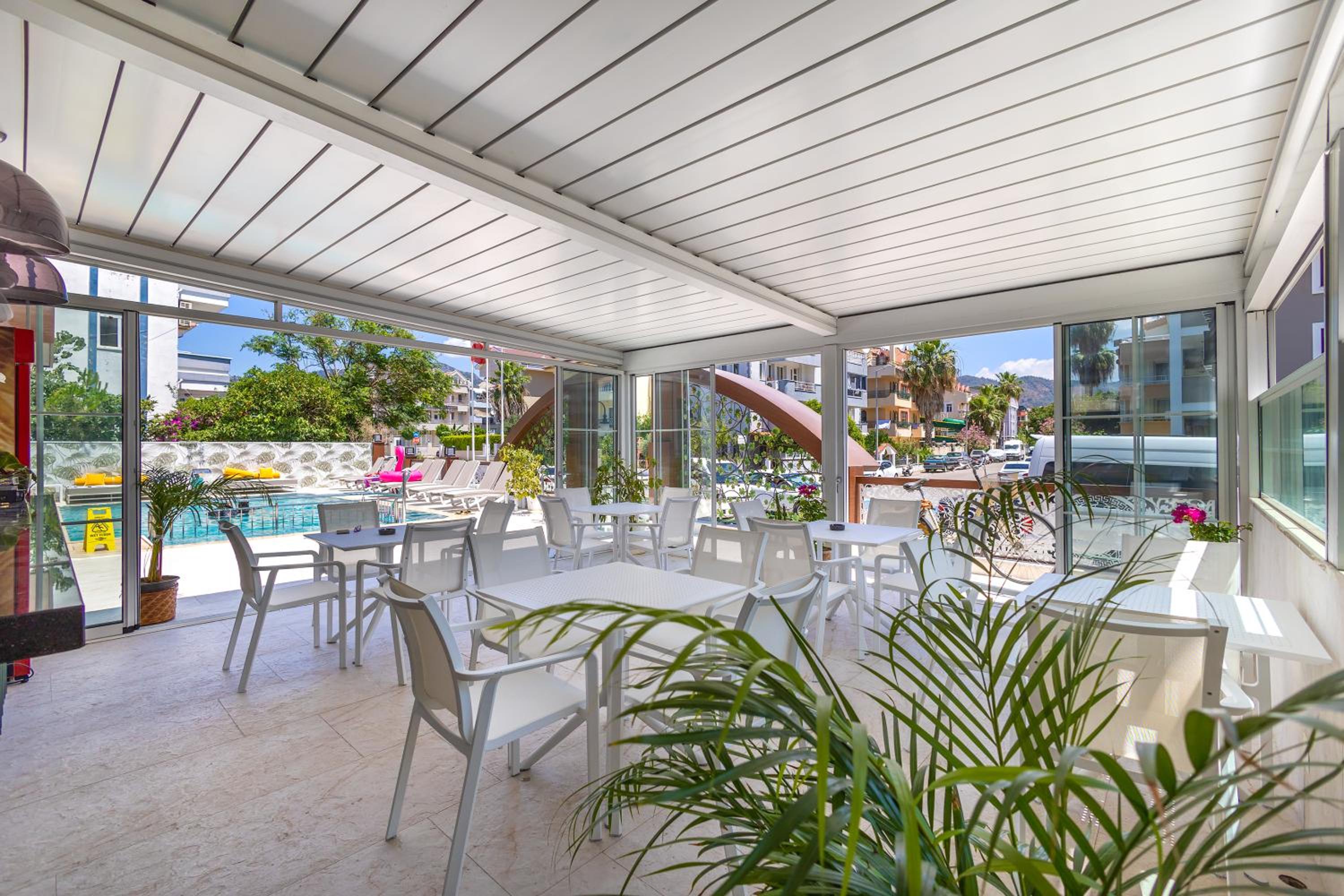 Princess Kinli Suites Hotel - Image 32