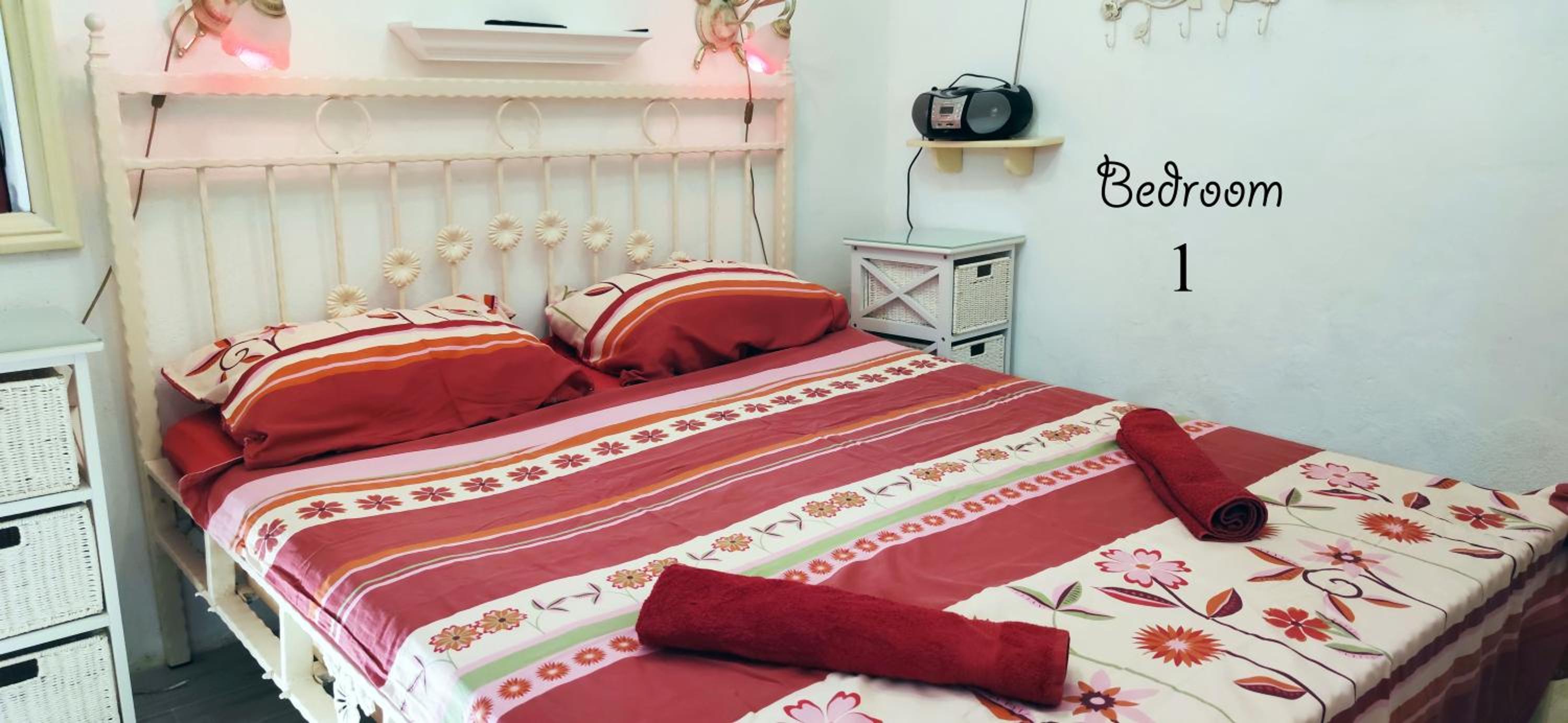 Apartment Alena with terrace and garden Center Jelsa view 2