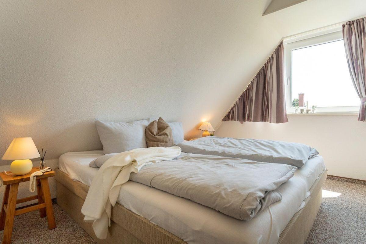 Am-hohen-Ufer-Reetdach-Haus-Ocean-Breeze-136