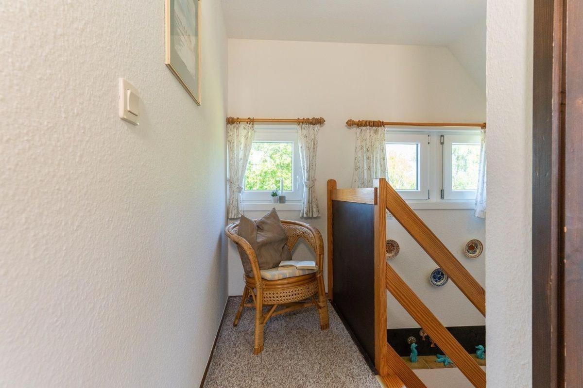 Am-hohen-Ufer-Reetdach-Haus-Ocean-Breeze-136