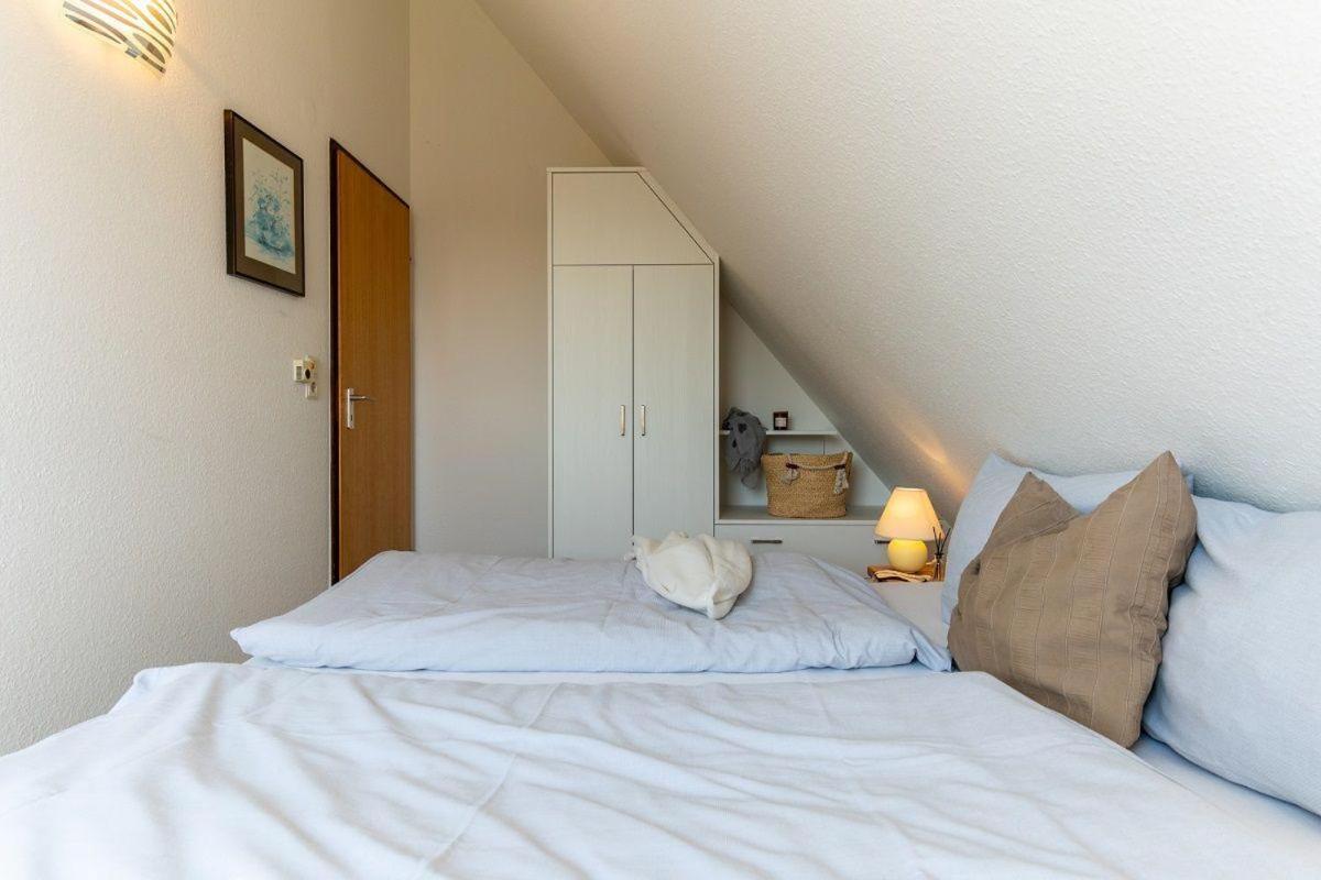 Am-hohen-Ufer-Reetdach-Haus-Ocean-Breeze-136
