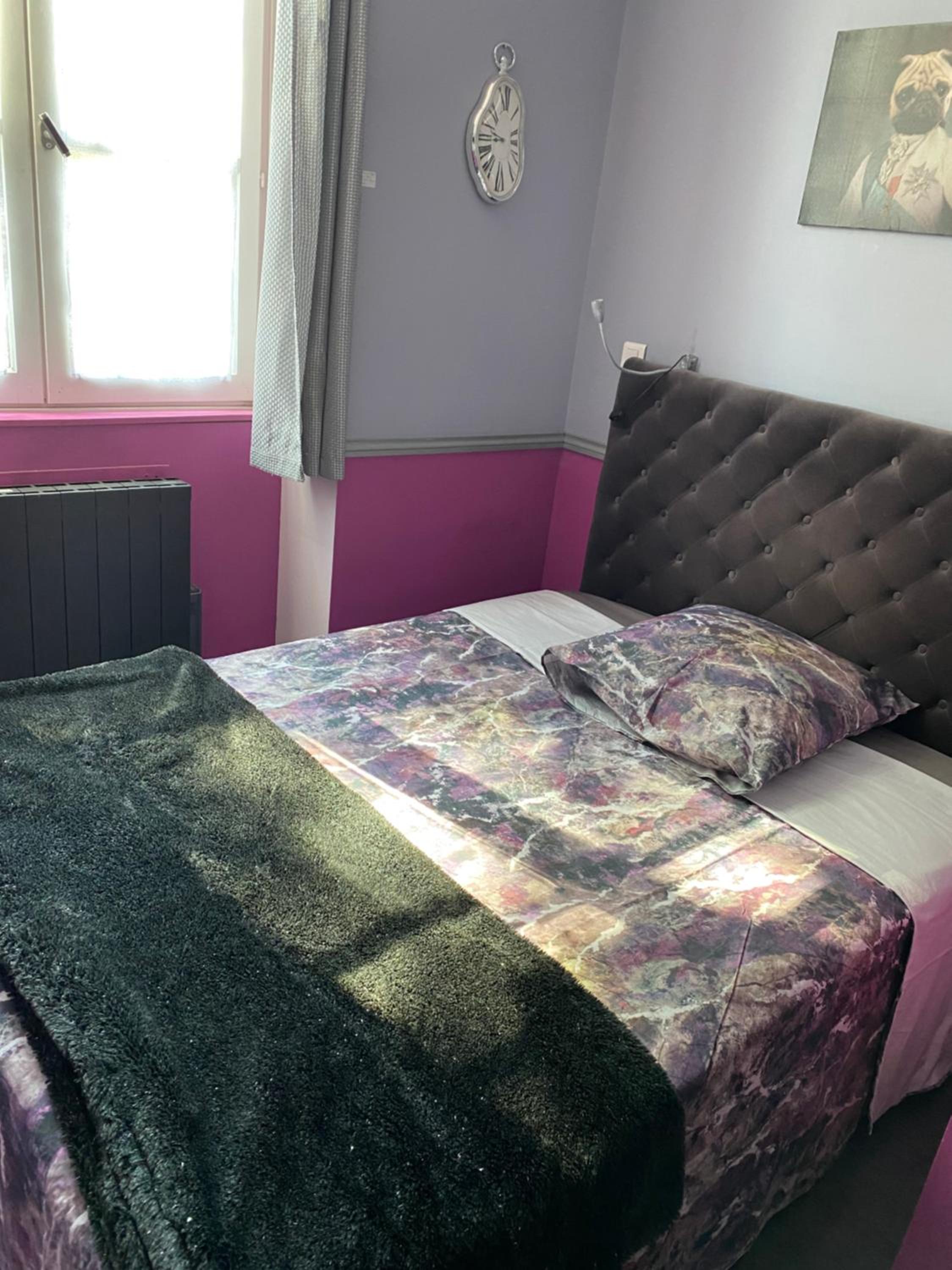 Lyon City Home's Bed & Breakfast view 4