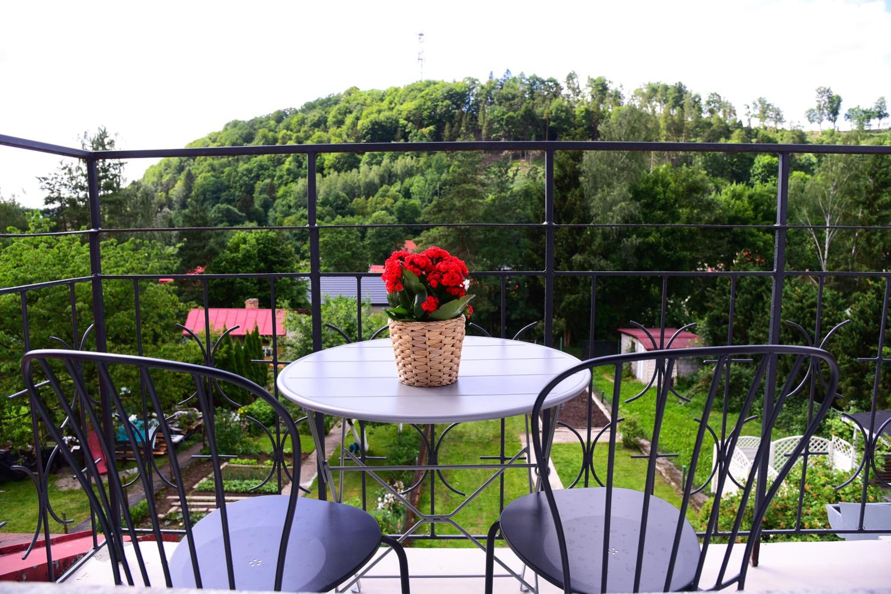 balcony