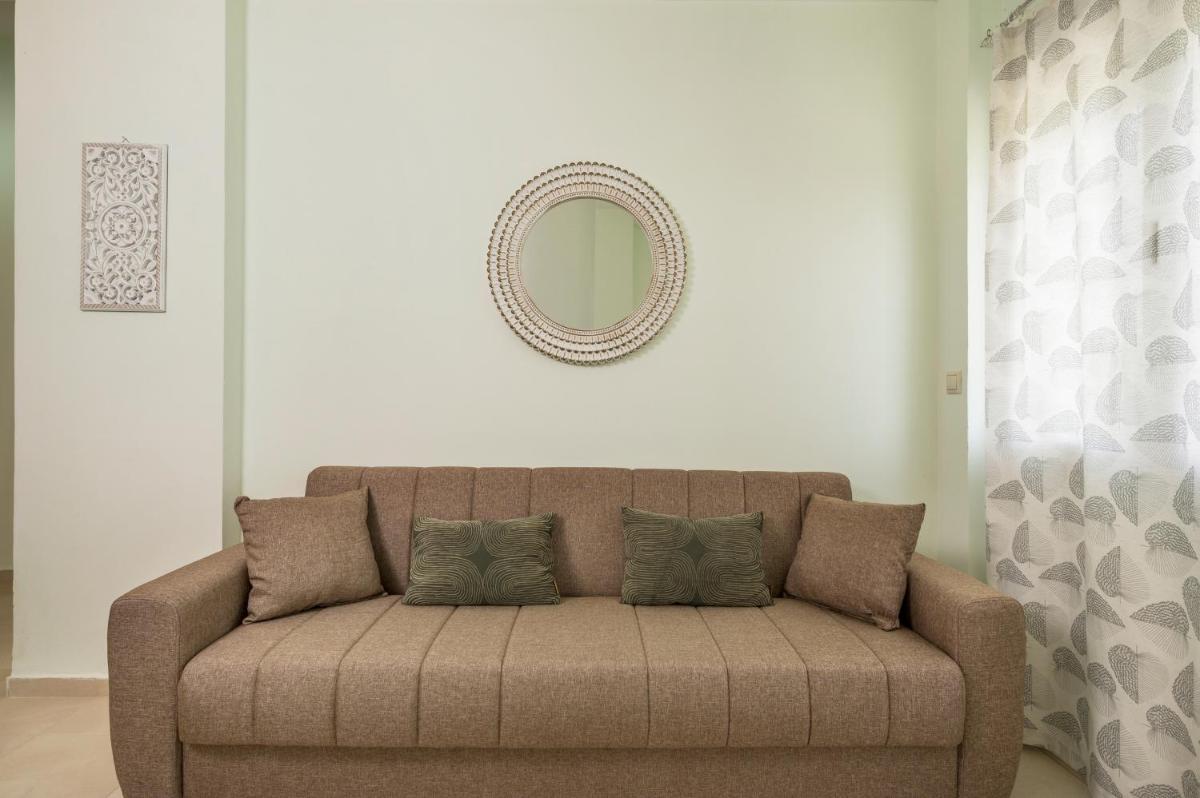 Olive Breeze photo 5