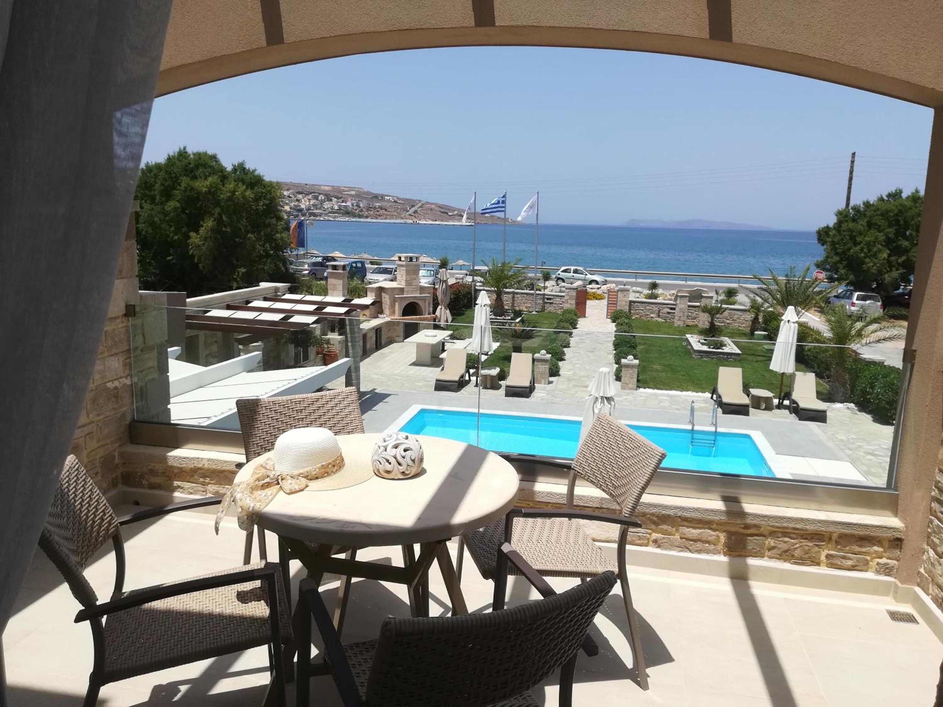 Blue Horizon Villa & Suites