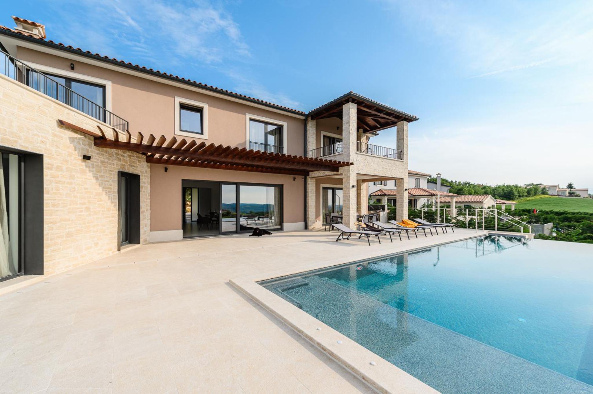 Villa Faloniga view 4