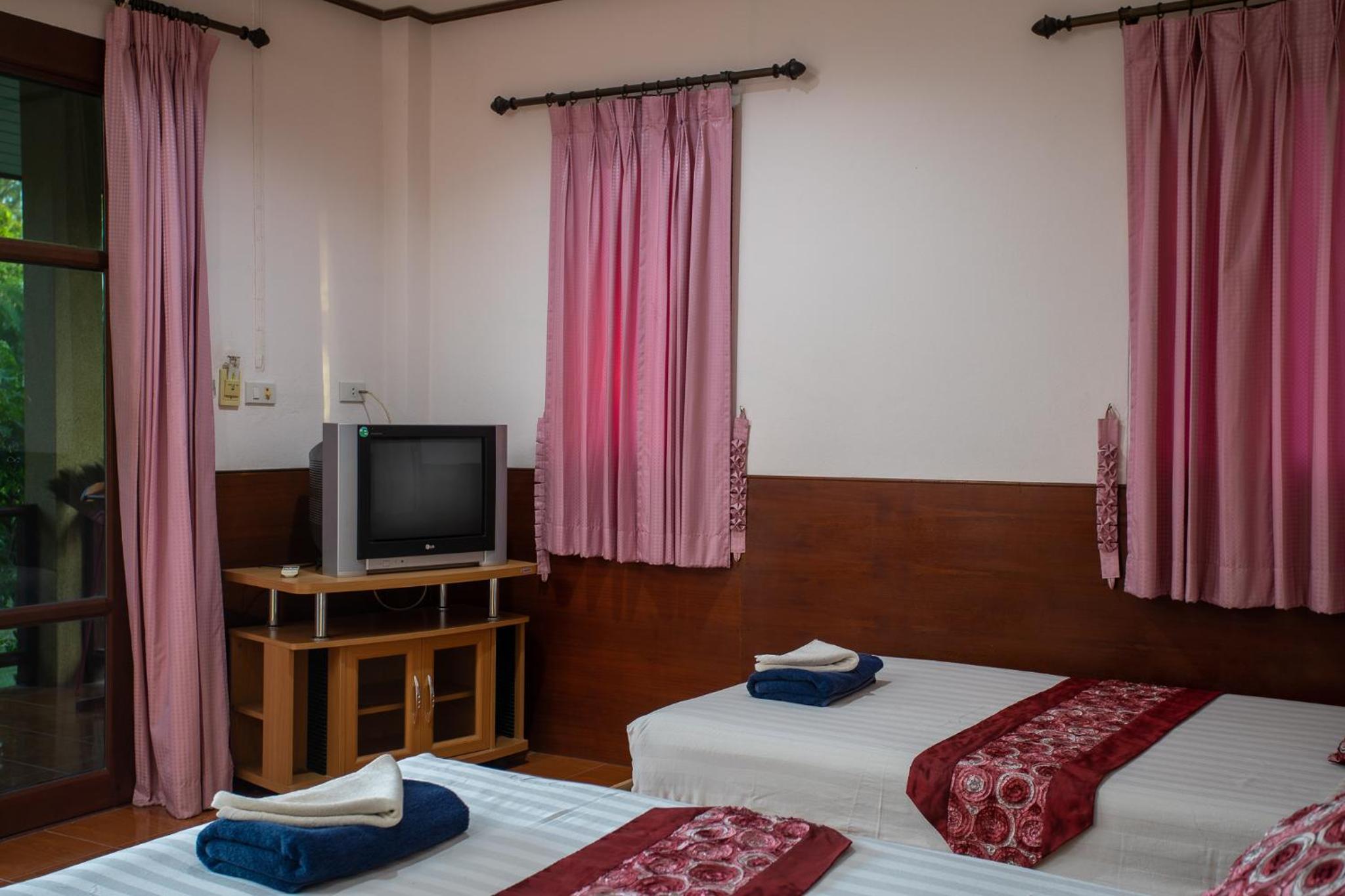 Rung Arun Resort